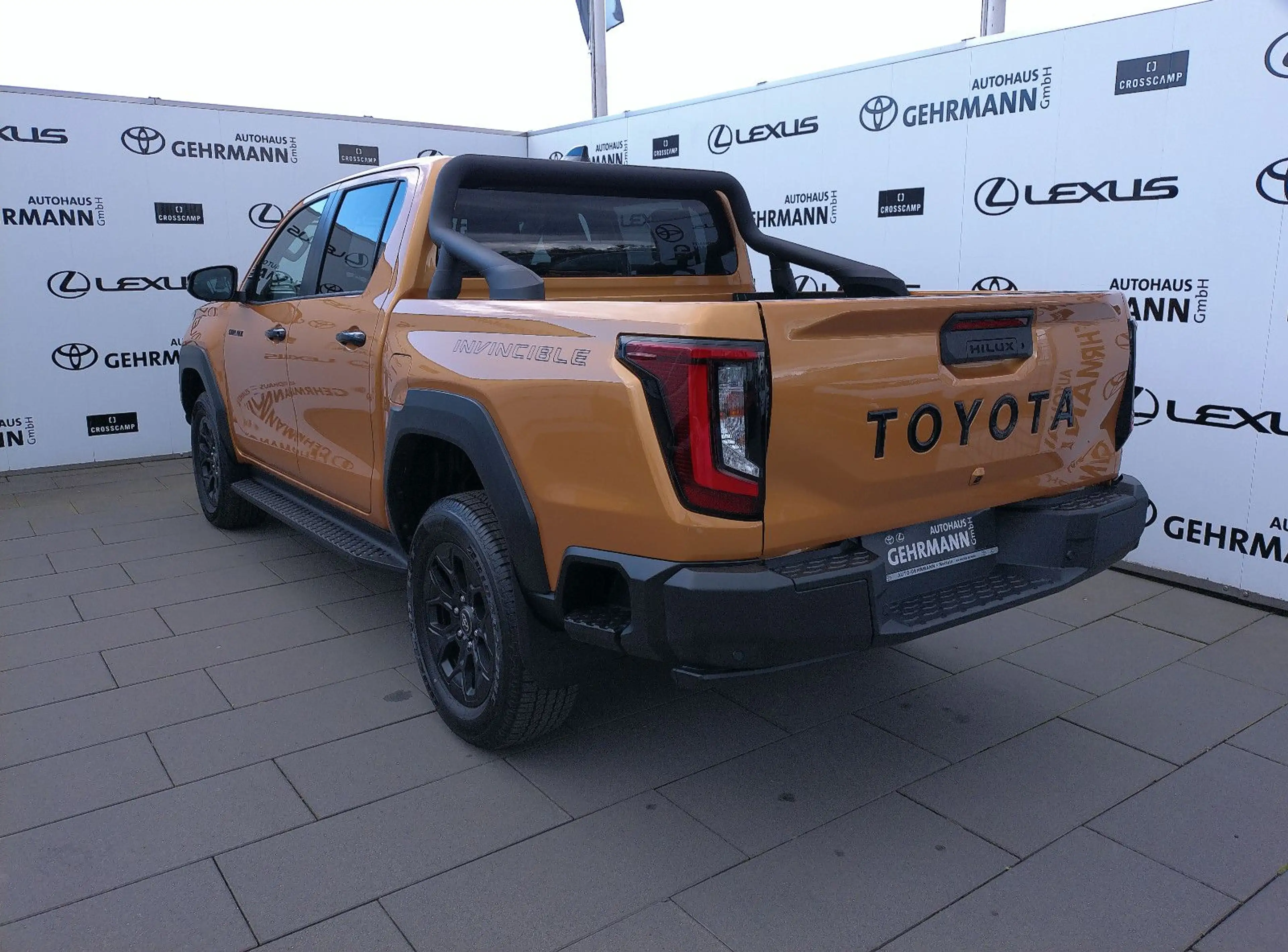 Toyota Hilux Double Cab Invincible — photo 3