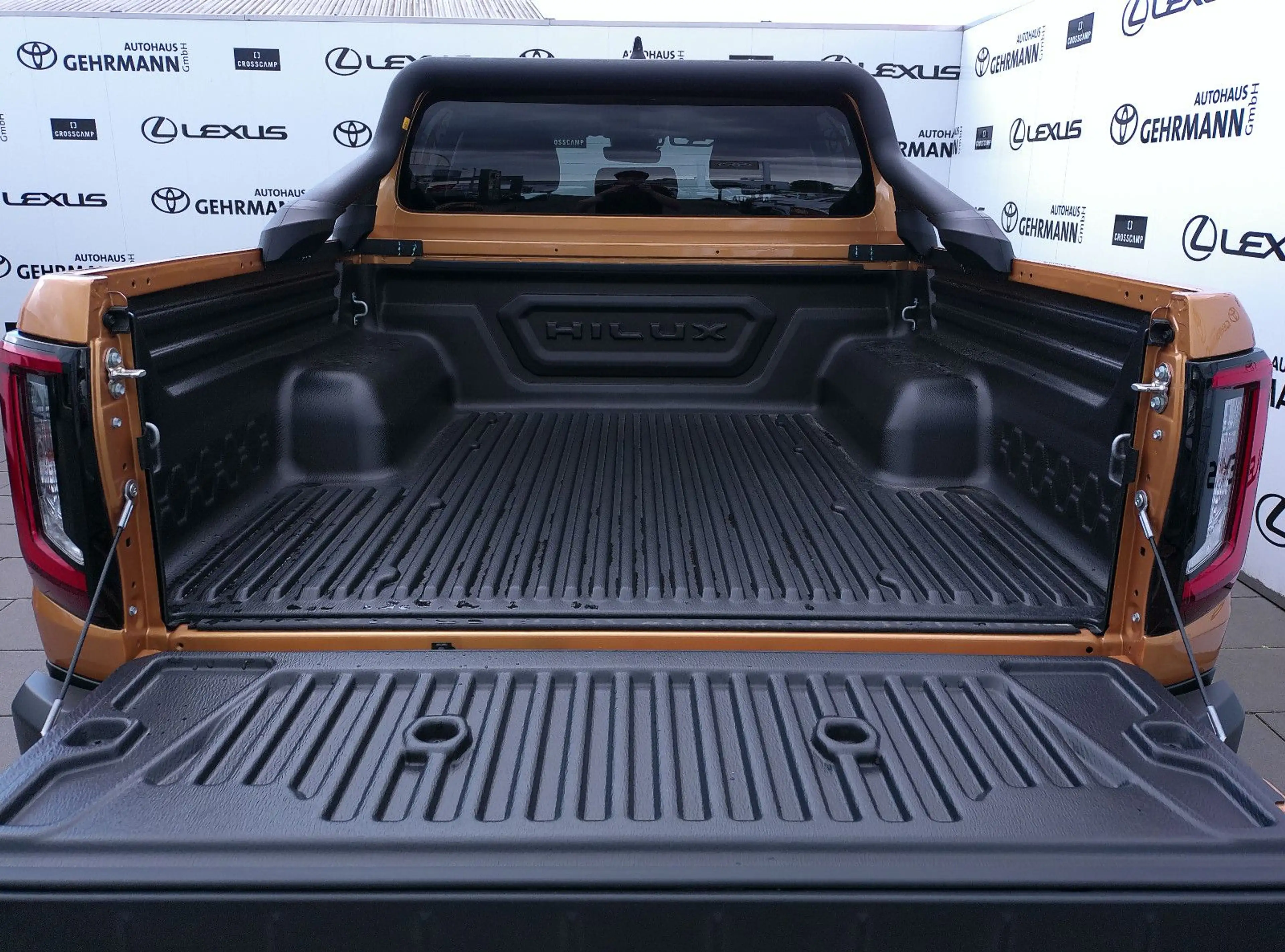 Toyota Hilux Double Cab Invincible — photo 5