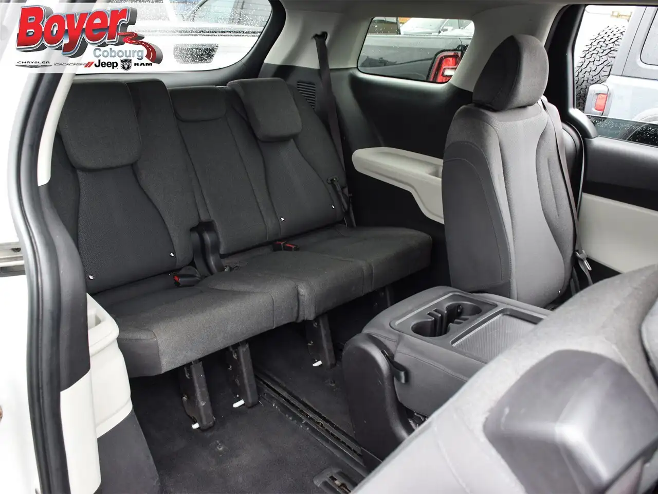 Kia Carnival снимка Kia Carnival