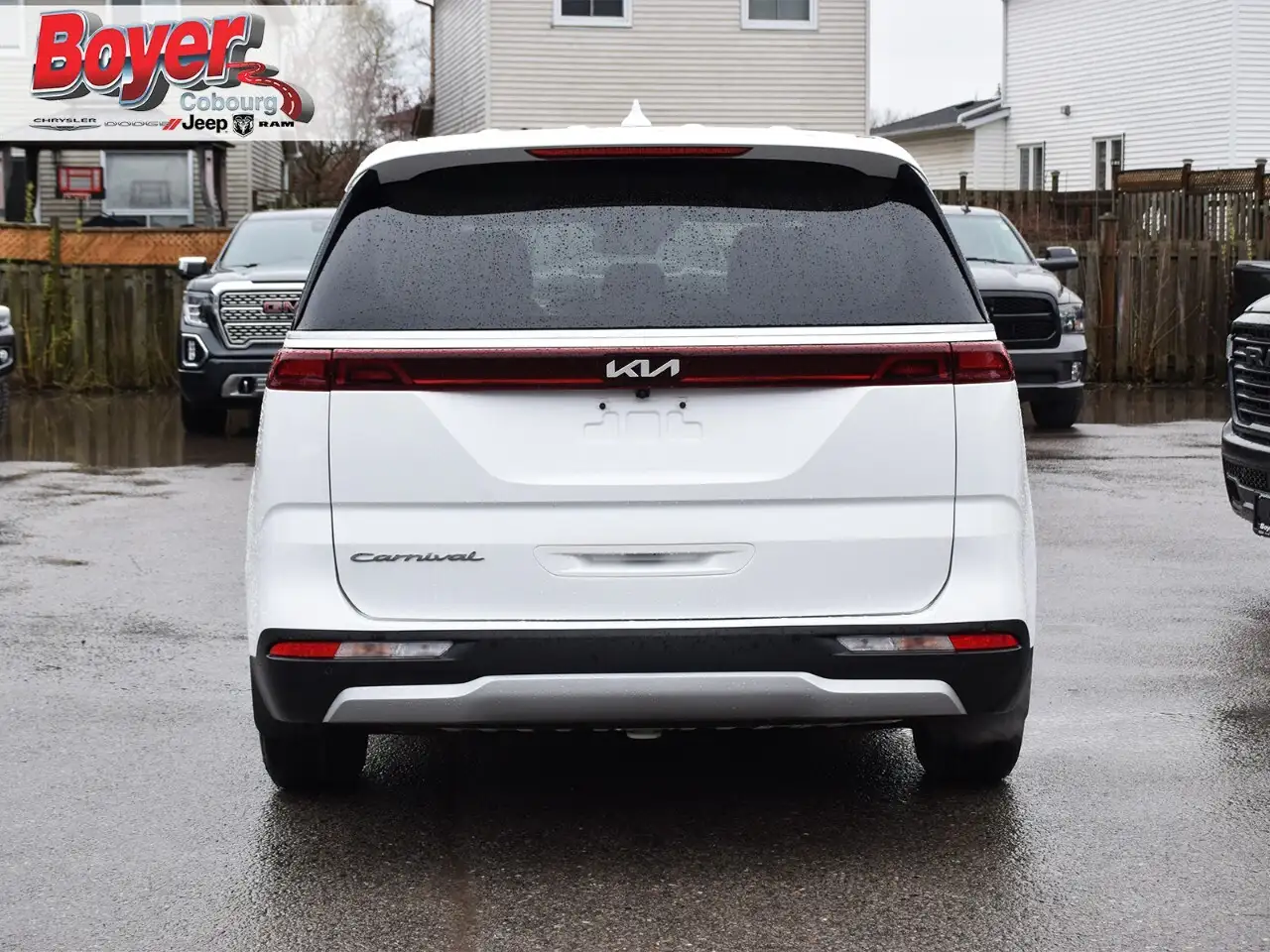 Kia Carnival снимка Kia Carnival