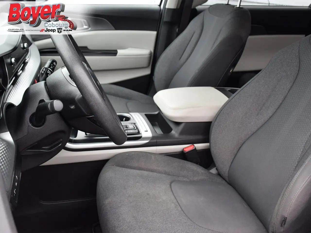 Kia Carnival снимка Kia Carnival