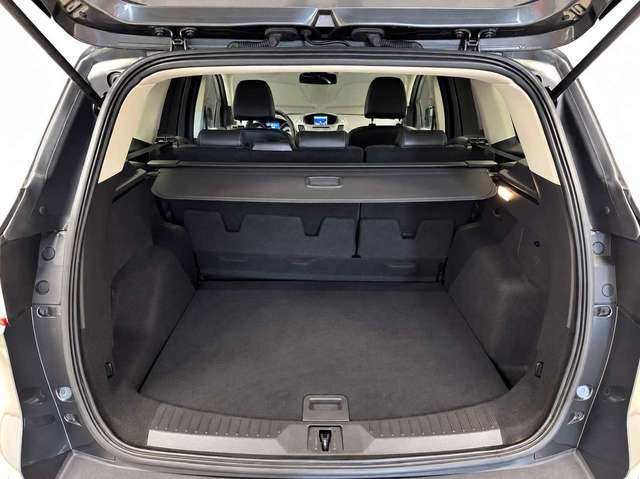 Ford Kuga — photo 17