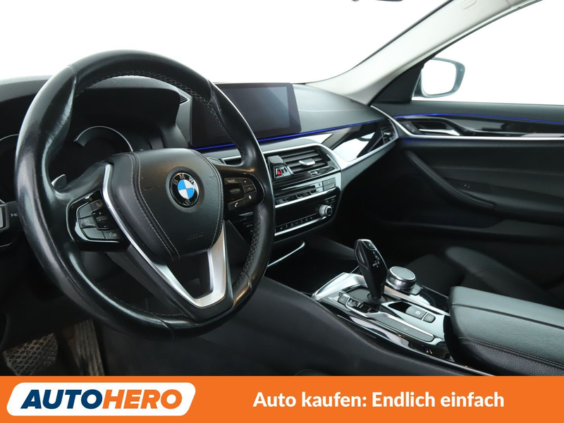 BMW 530 i Sport Line Aut.*NAVI*CAM*TEMPO*SHZ* — photo 11