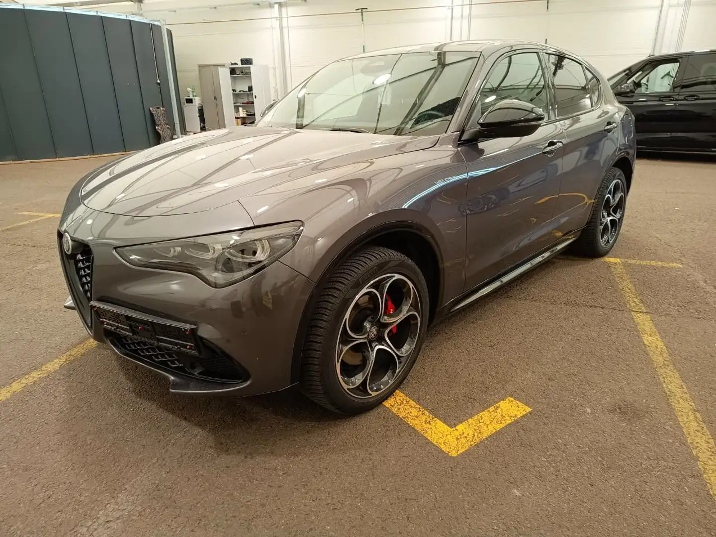 Alfa Romeo Stelvio Veloce Q4*LEDER*SOUNDSYSTEM*TECHNOLOGIE* Grau - 1