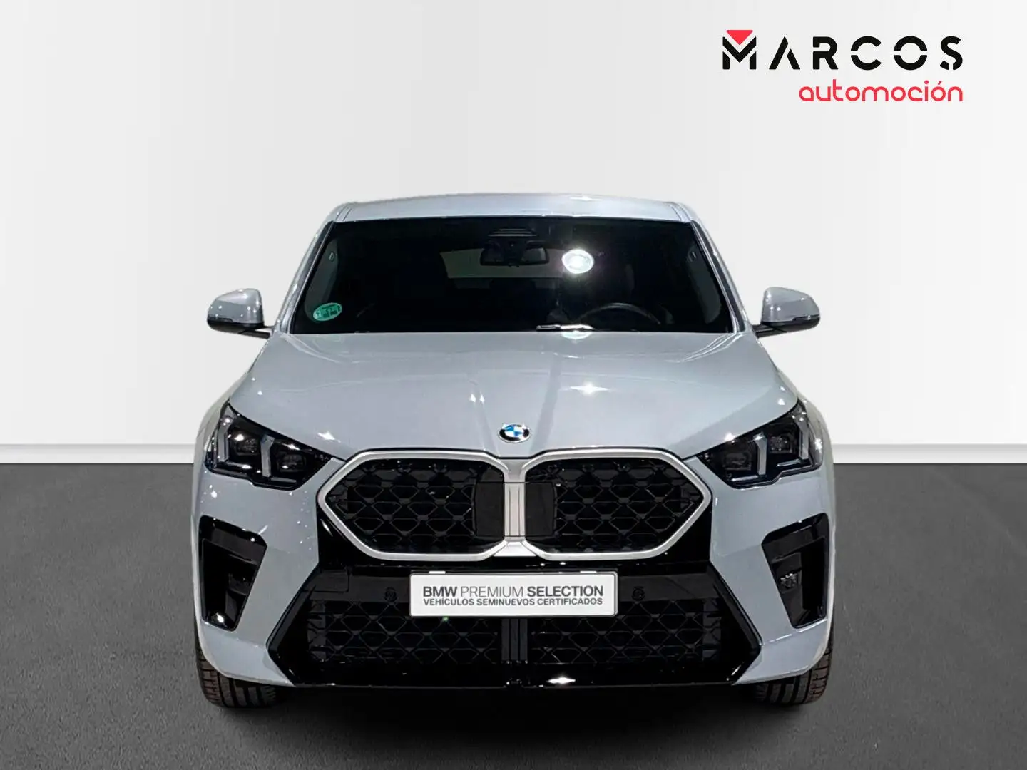 BMW X2 sDrive 18dA Grijs - 2