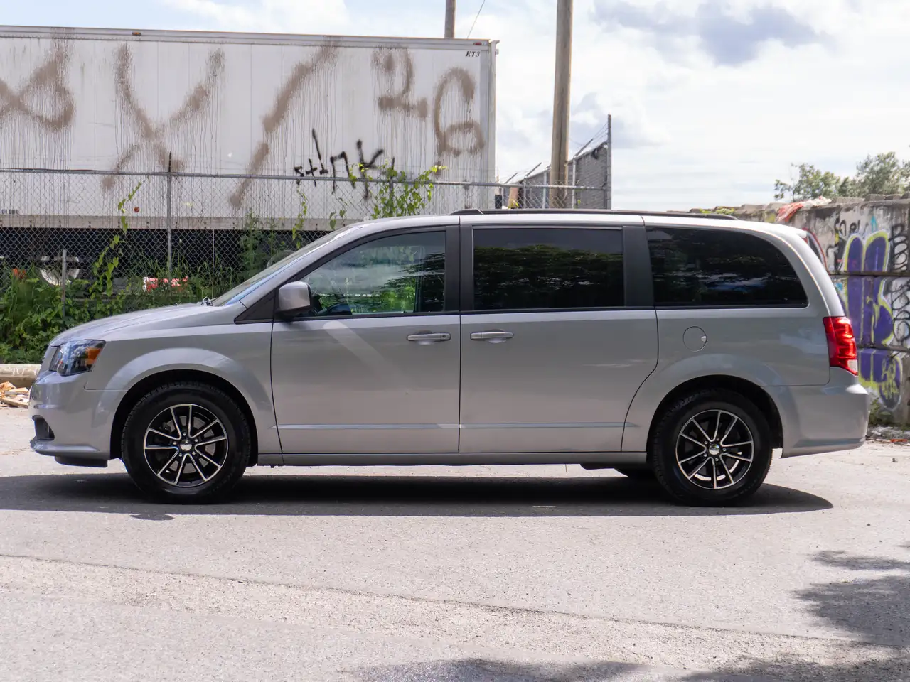 Dodge Grand Caravan снимка Dodge Grand Caravan