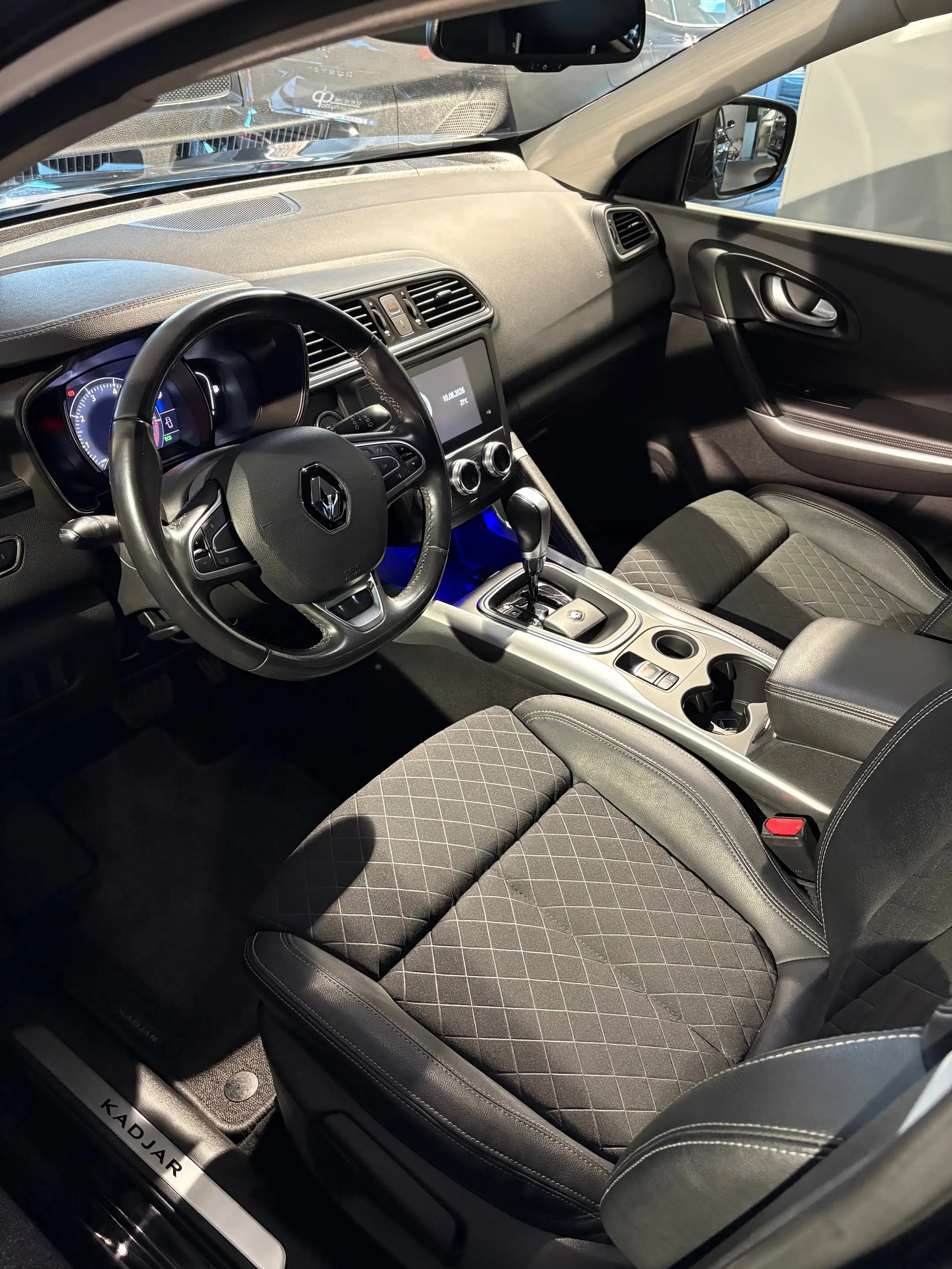 Renault Kadjar Kadjar 1.33 TCe Intens EDC GPF — photo 9