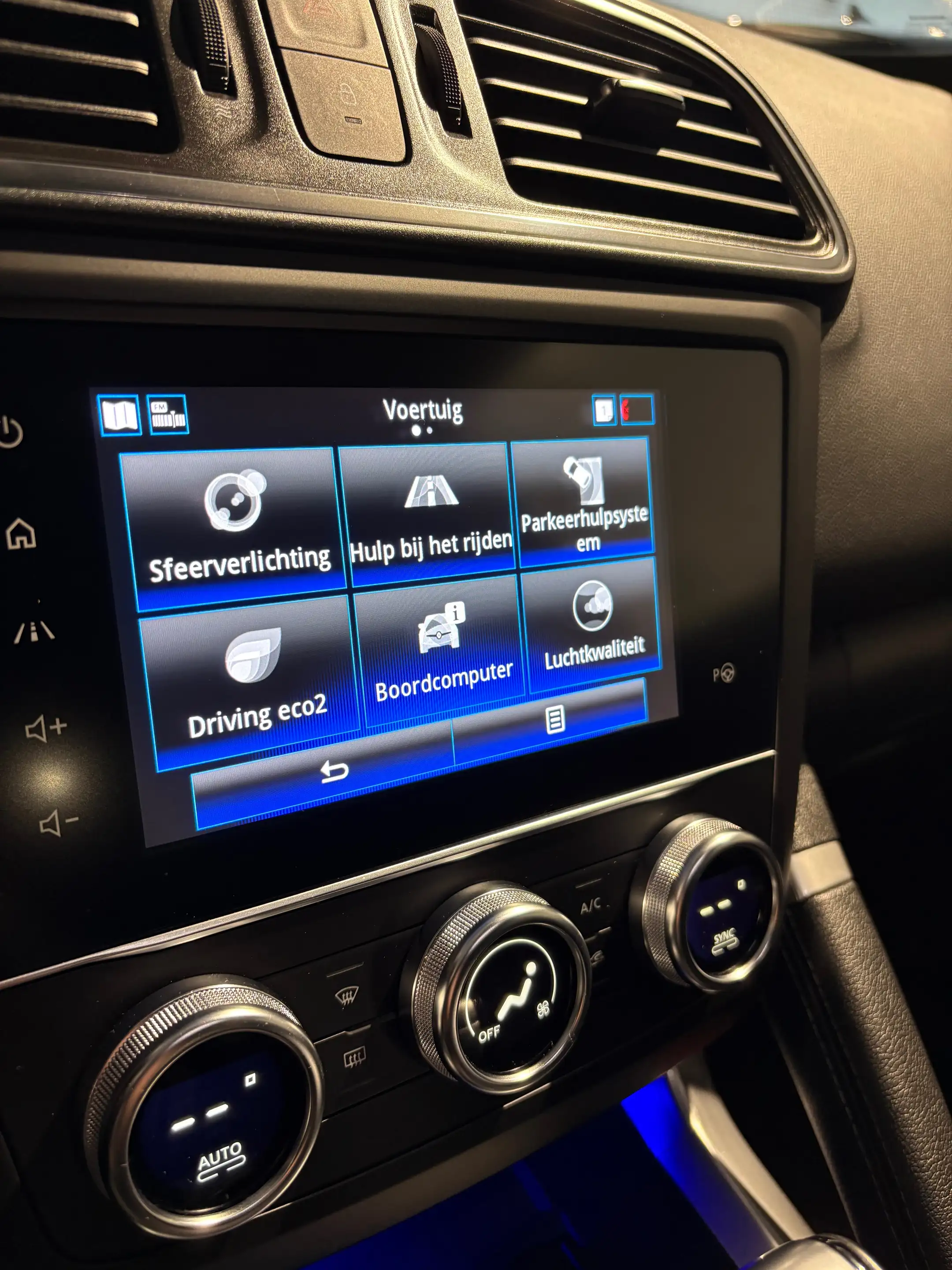 Renault Kadjar Kadjar 1.33 TCe Intens EDC GPF — photo 14
