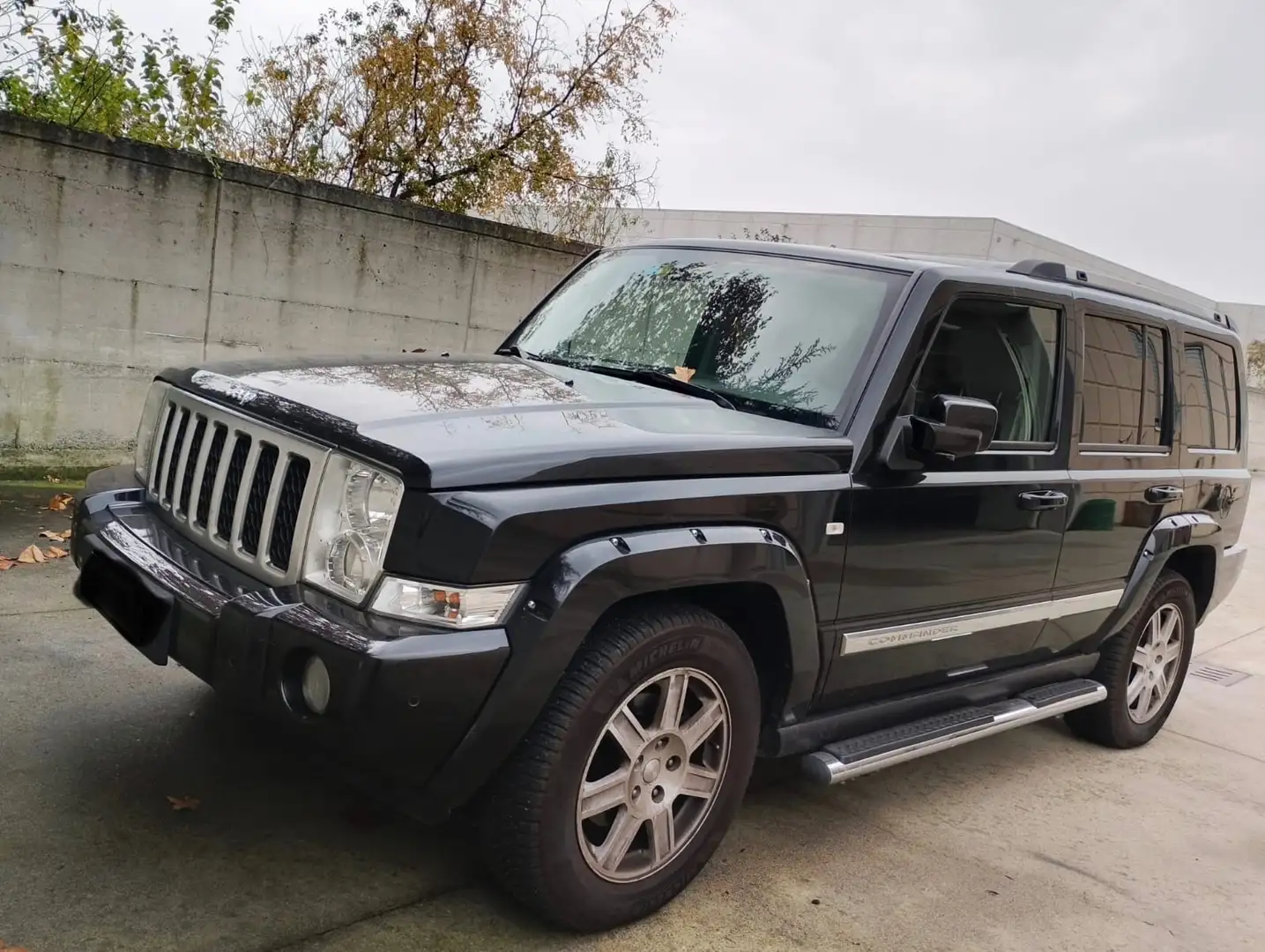 Jeep Commander 3.0 CRD DPF Overland Zwart - 2