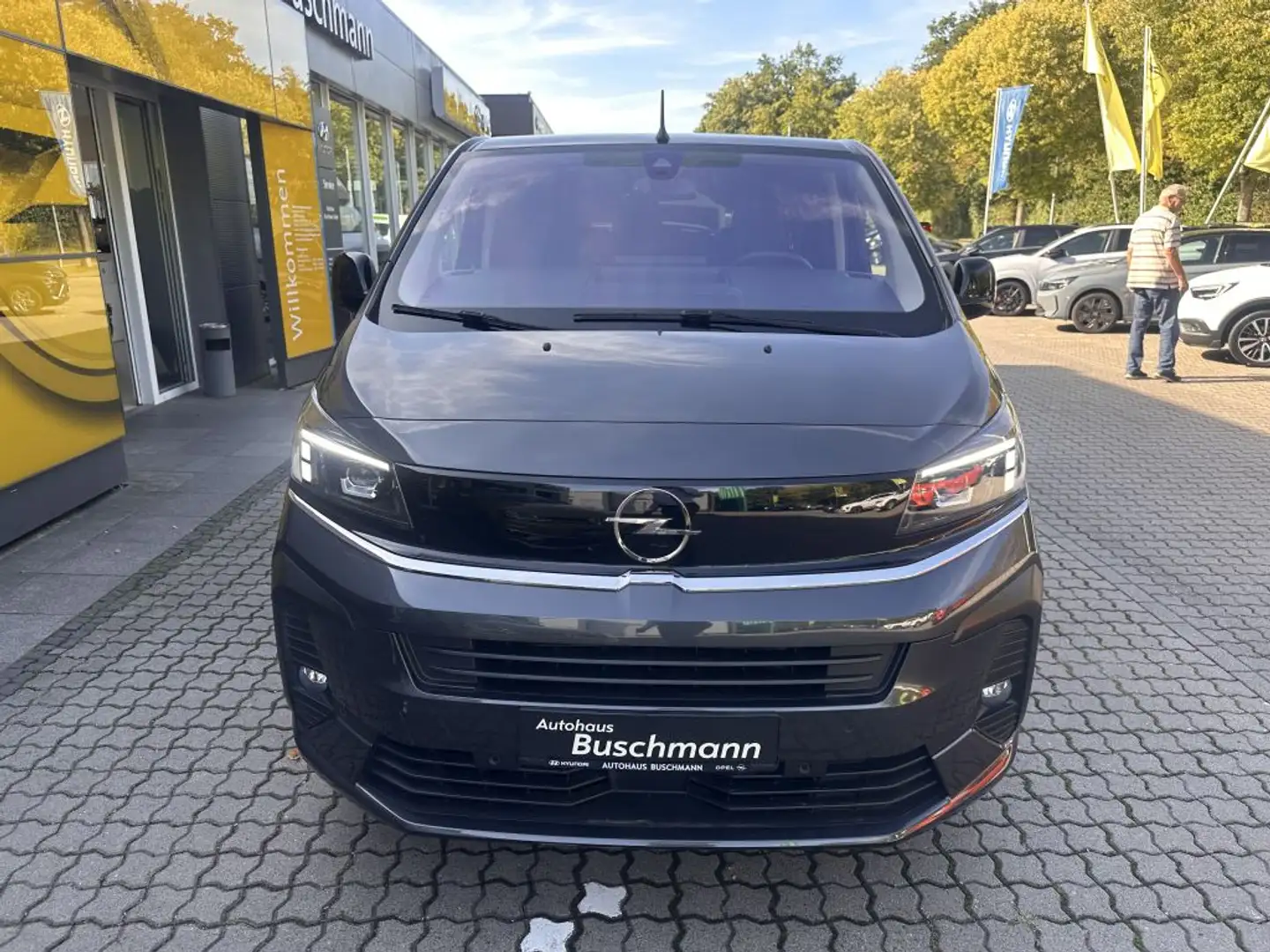 Opel Zafira Life 2.0 D XL Aut. 130 kW Edition Grau - 2