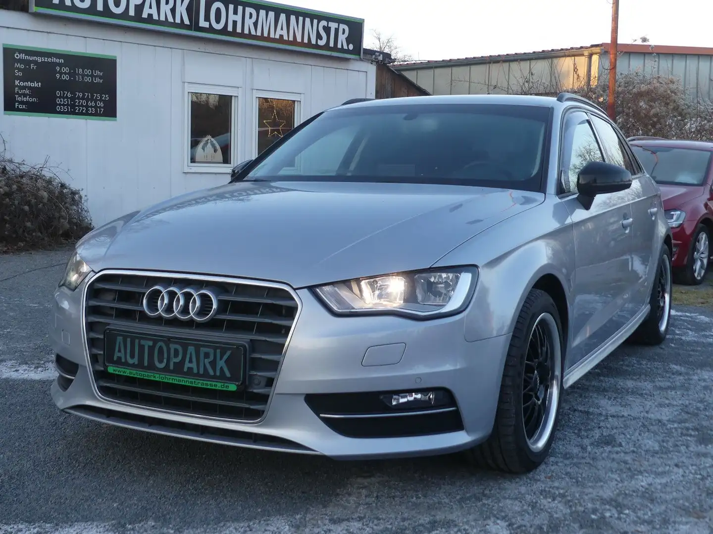 Audi A3 Sportback attraction ultra*Navi*Nr.75 Argent - 1