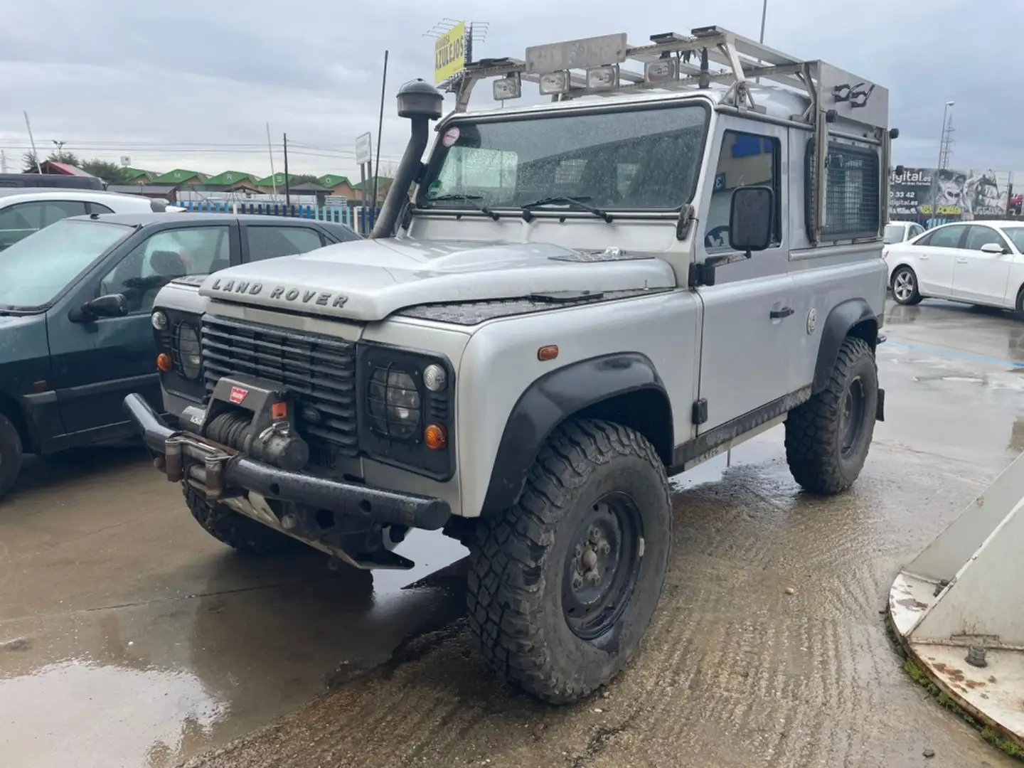 Land Rover Defender 90 SW E Silber - 2