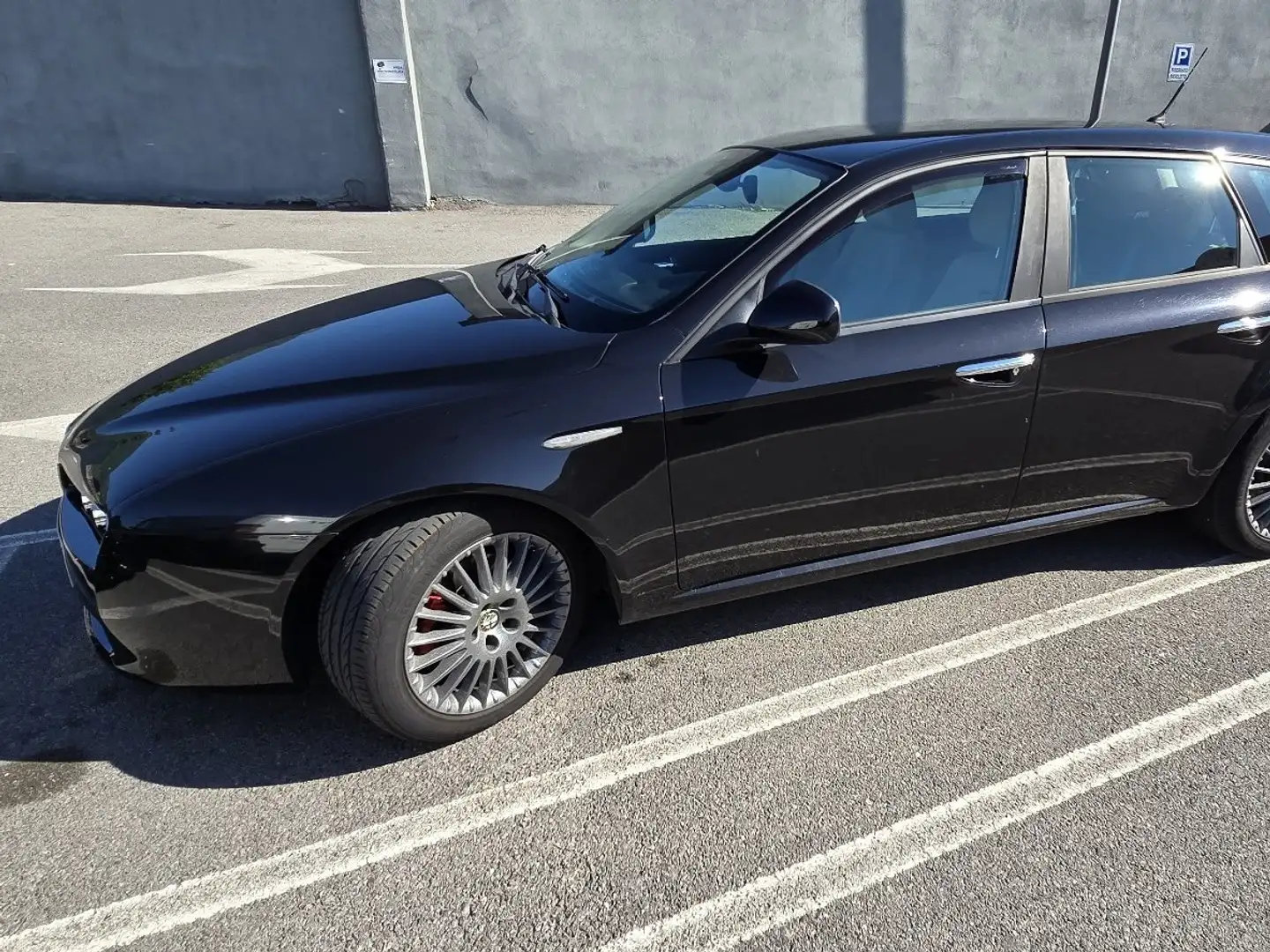 Alfa Romeo 159 SW 1.9 jtdm 16v Distinctive 150cv - 1