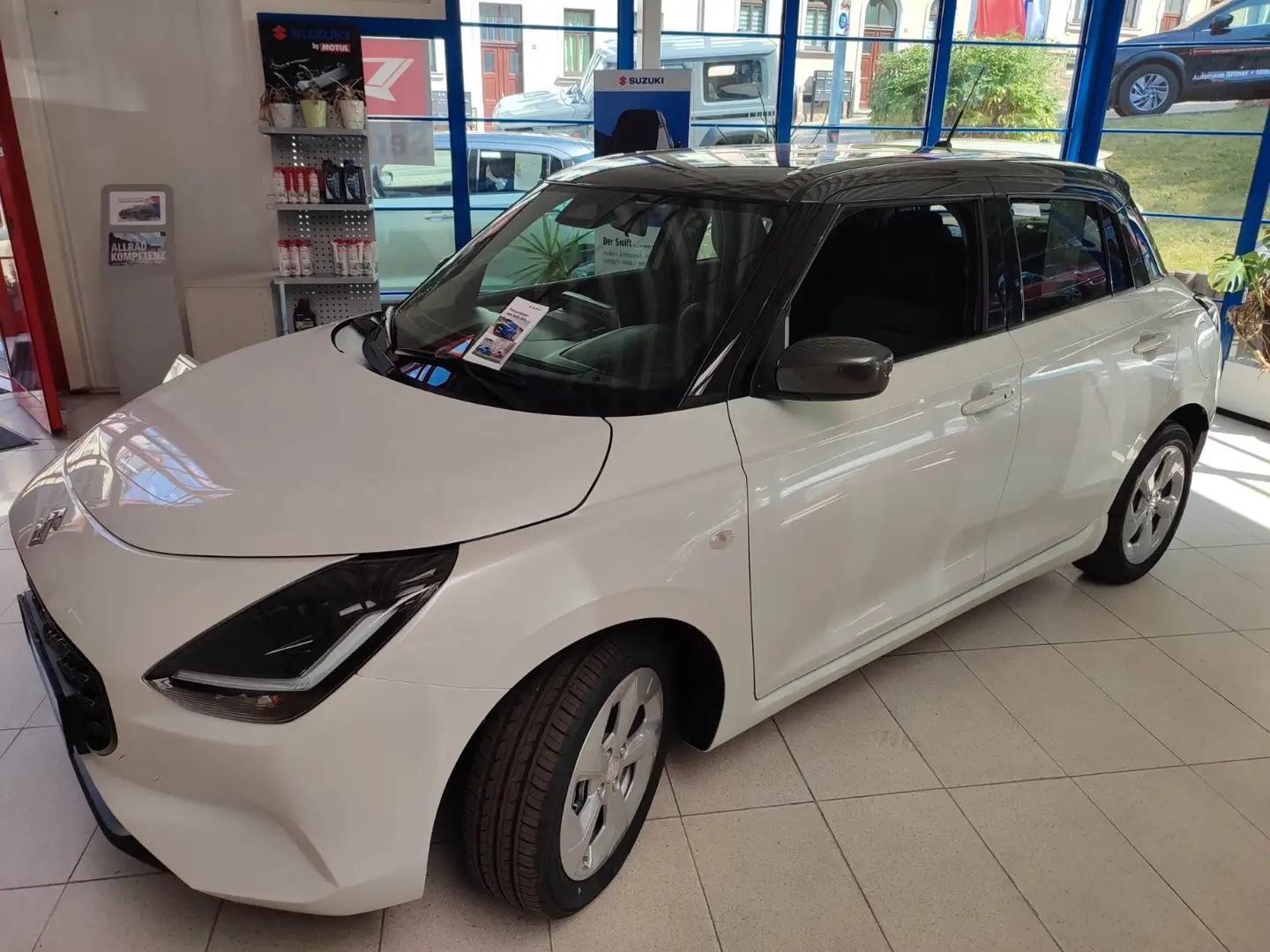 Suzuki Swift 1.2 DUALJET HYBRID Comfort Neues Modell Blanco - 1