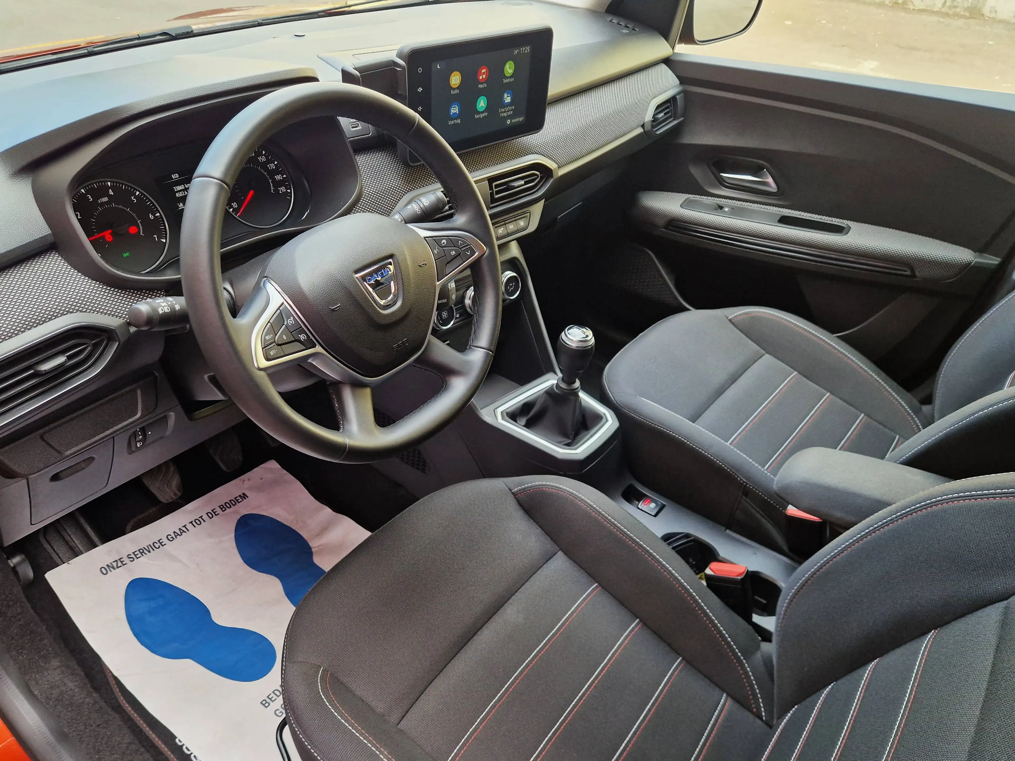 Dacia Jogger Jogger 1.0 TCe in nieuwstaat — photo 12