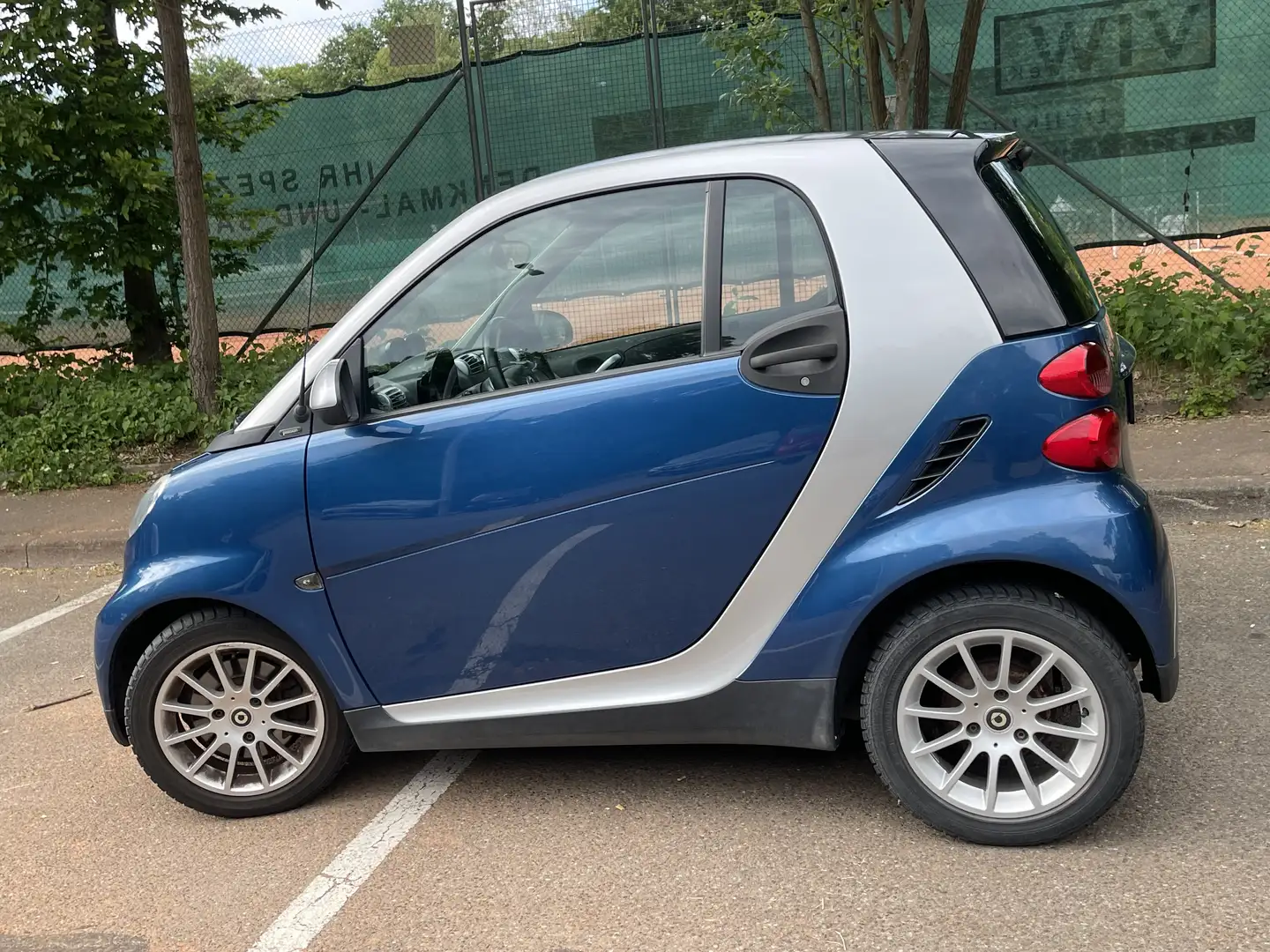 smart forTwo Passion, Servo, Panoramadach, Klima, Sitzh. Grau - 2
