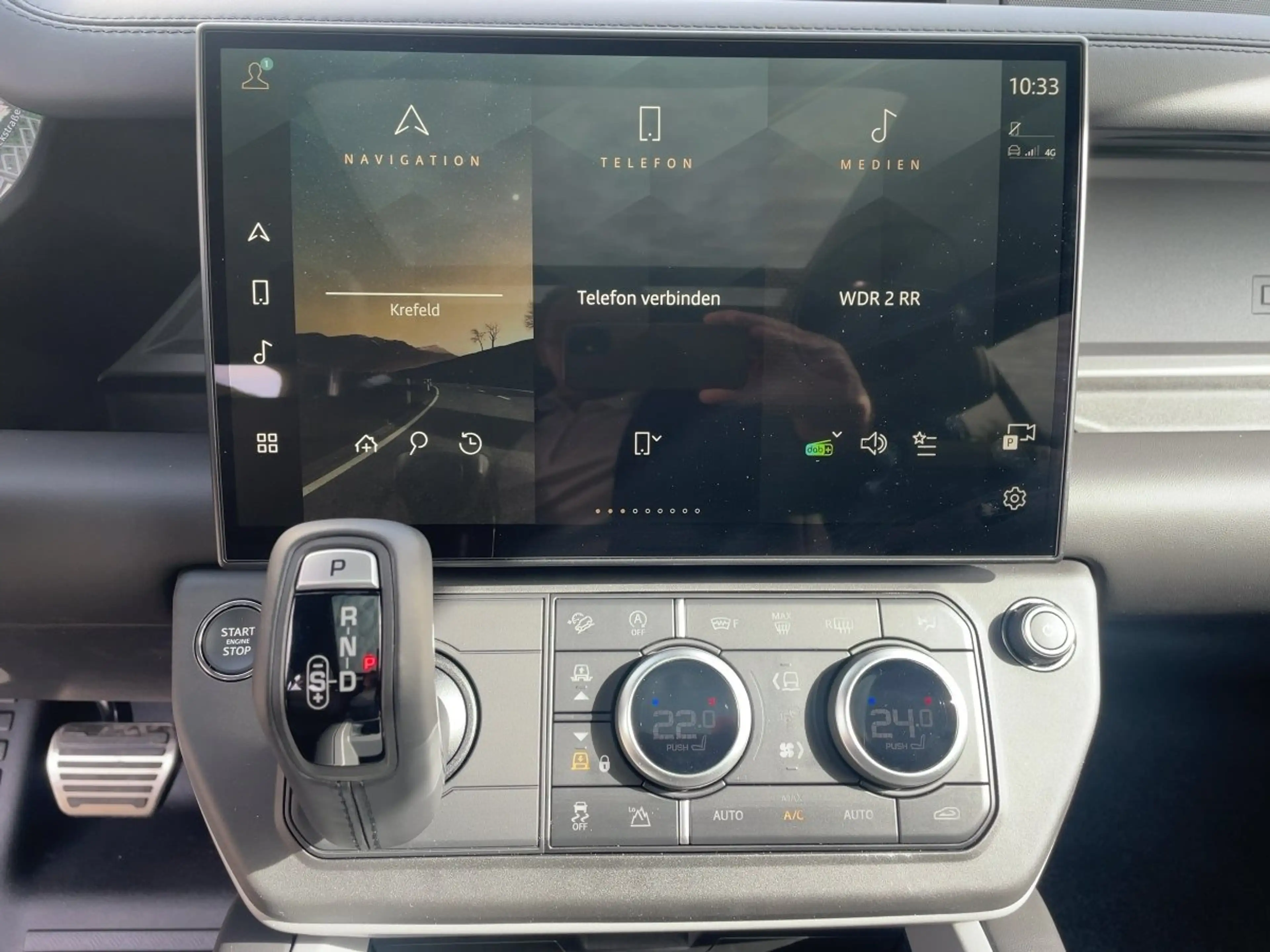 Land Rover Defender 110 D350 X 360-CAM ACC 22 Z AHK Luft — photo 13