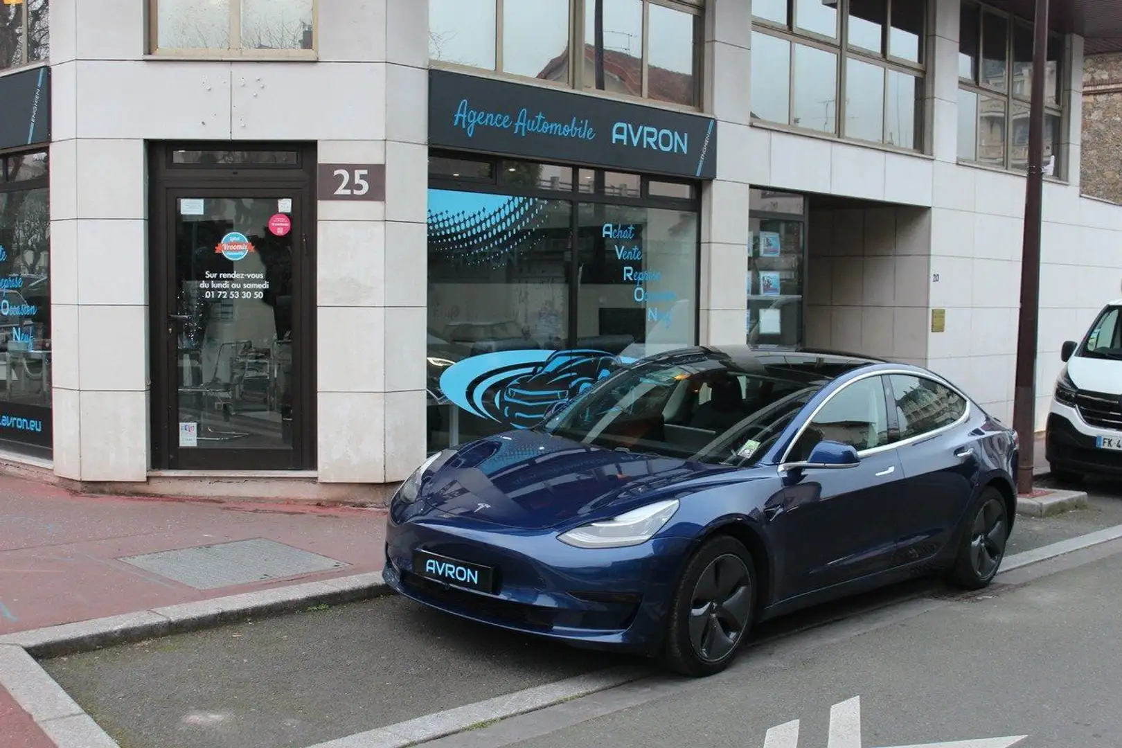 Tesla Model 3 306 AUTONOMIE STANDARD PLUS RWD 50KWH 4CV Bleu - 1