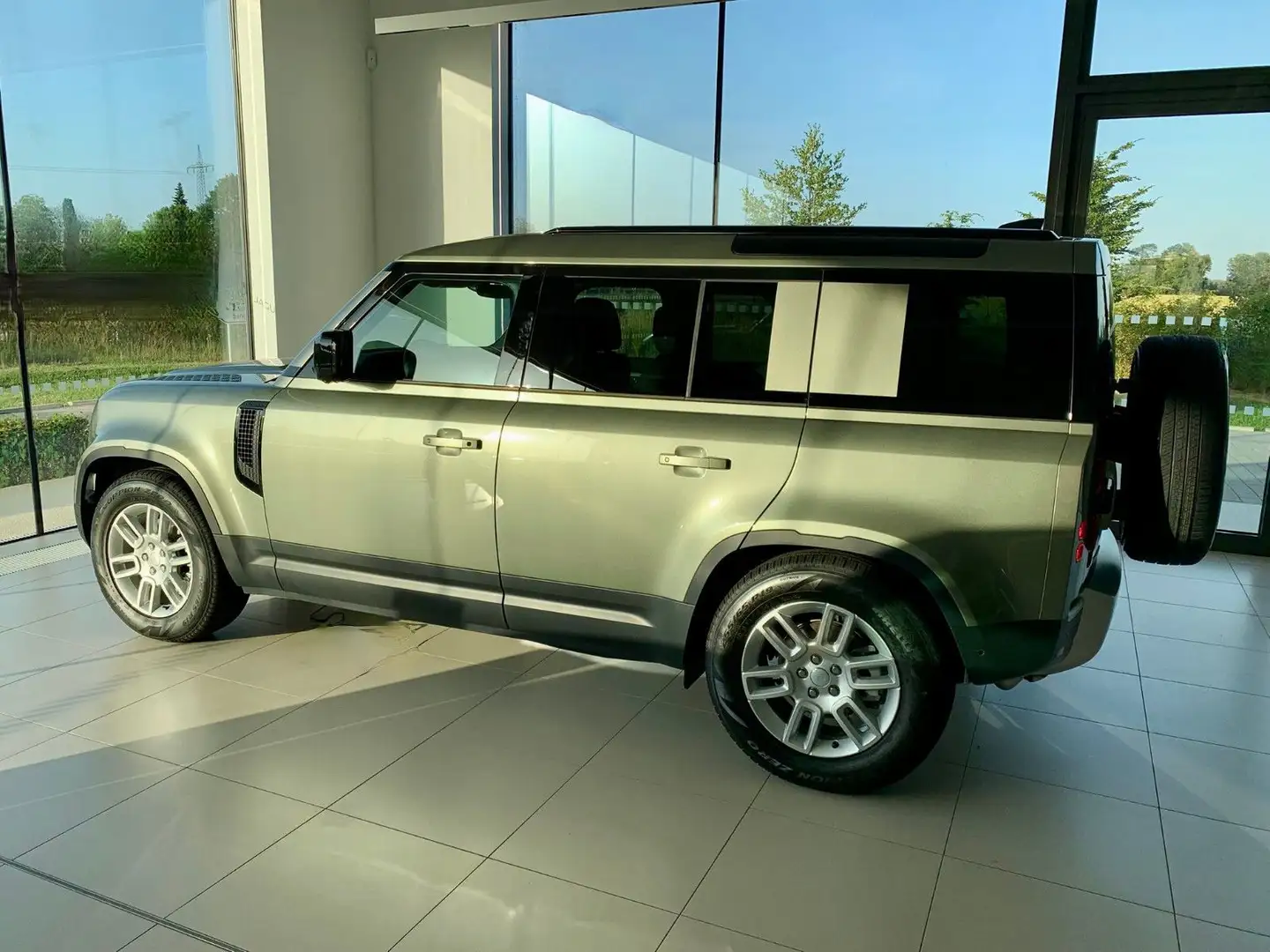 Land Rover Defender 110 D200 S LuftfederunG WiPa PANODACH Grün - 2