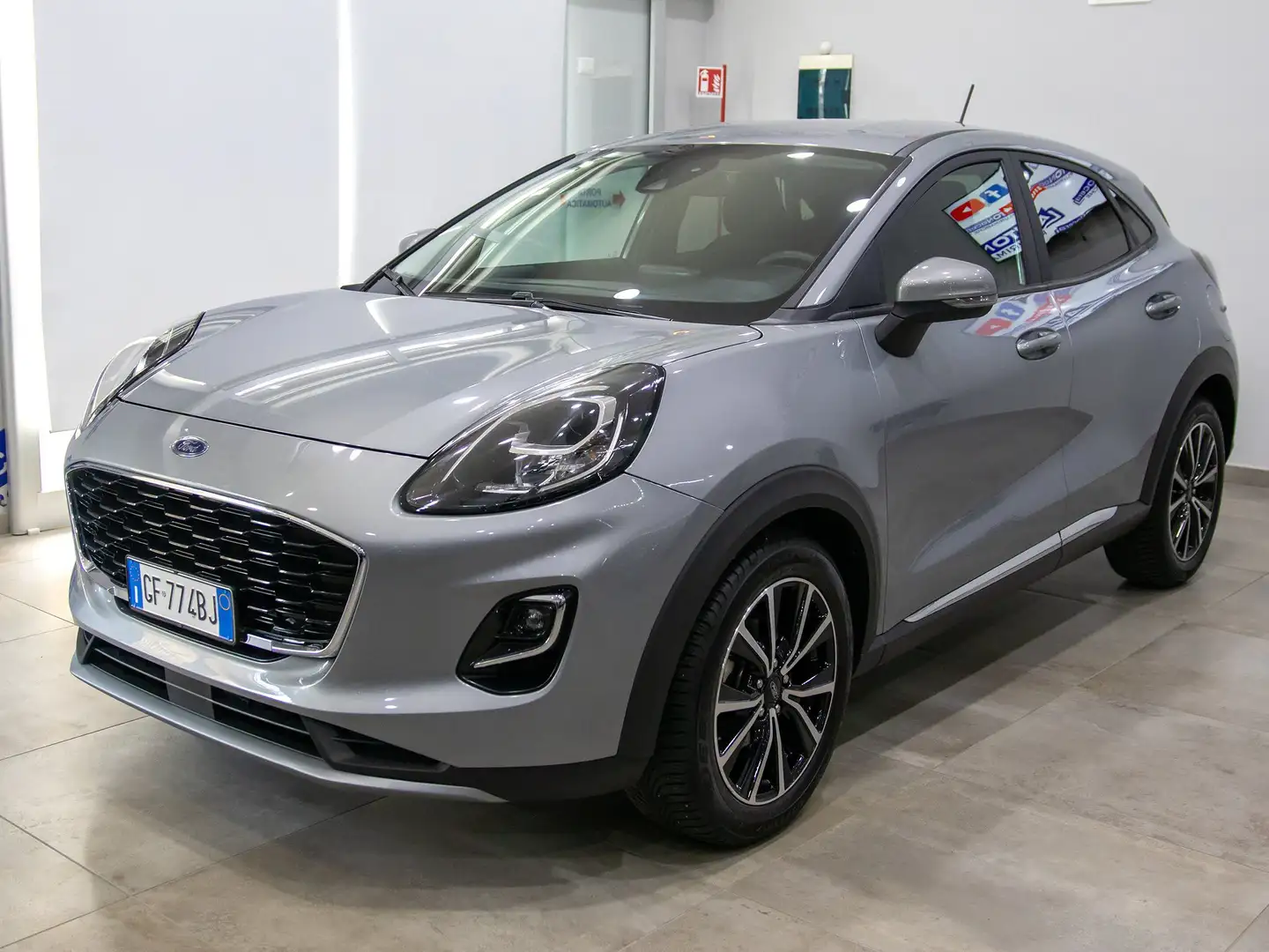 Ford Puma TITANIUM 1.o EcoBoost Hybrid 125cv Šedá - 1