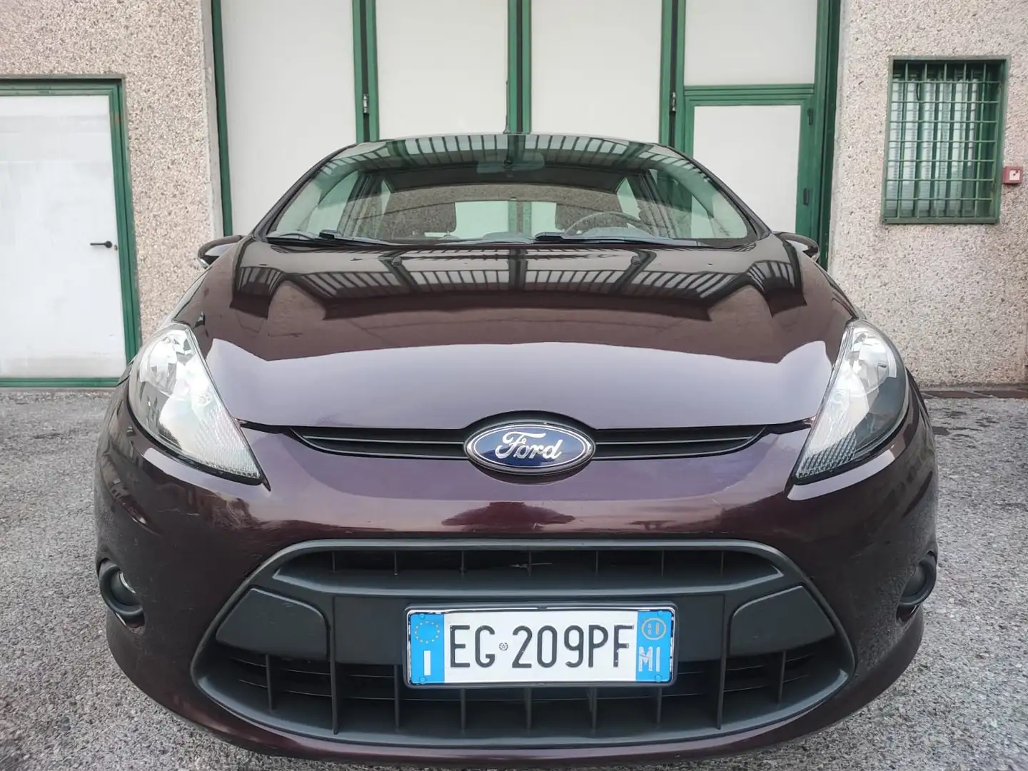 Ford Fiesta 1.2 BENZINA NEOPATENTATI 2011 5 PORTE MOLTO BELLA Brown - 2