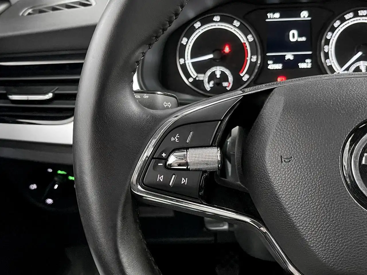 Skoda Kamiq 1.0 TSI / TREKHAAK AFN. / CARPLAY / C.C. / LED / PDC, миниатюра 4