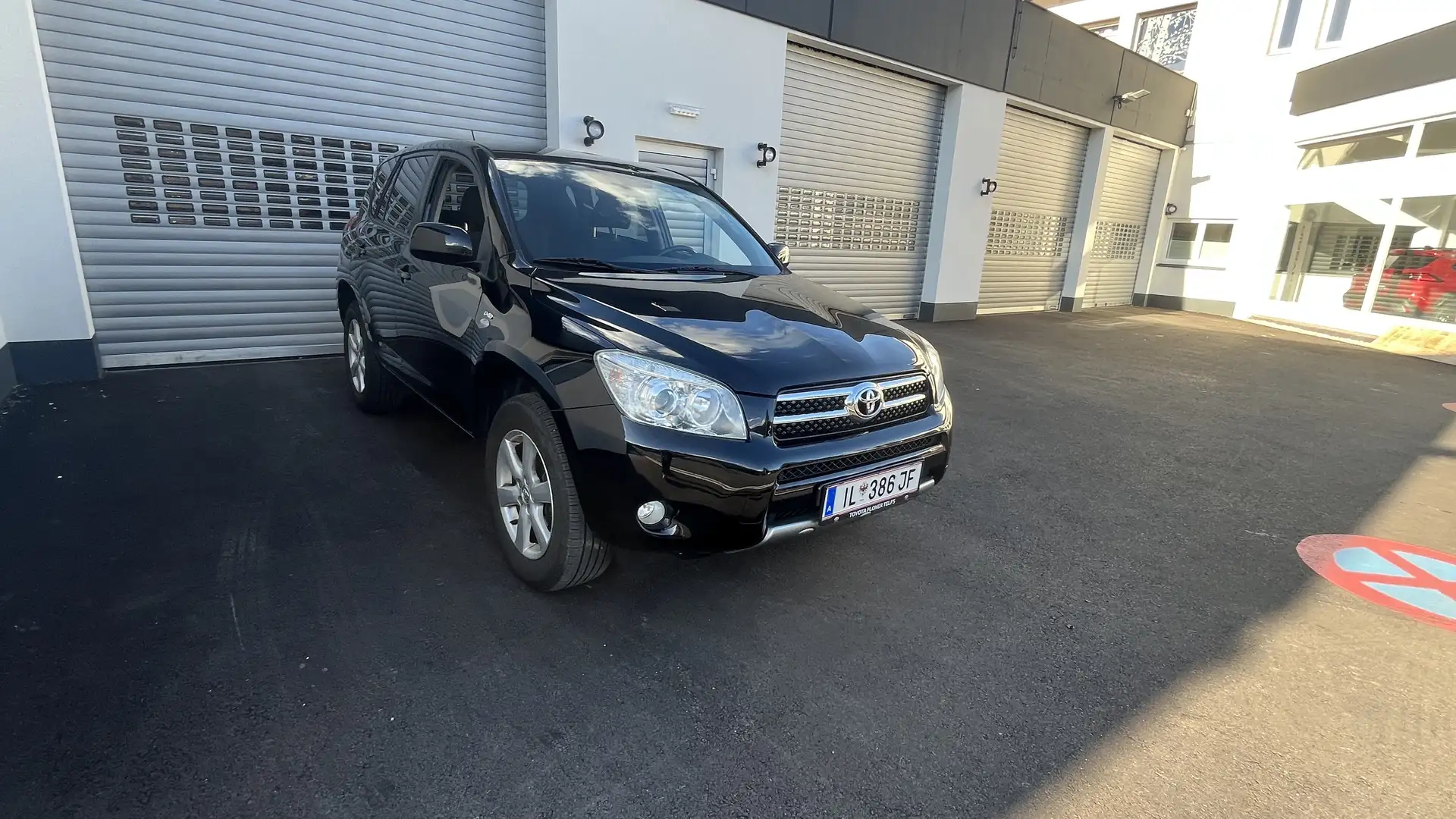 Toyota RAV4 2,2 D-4D 135 DPF 4WD Cross Sport - 2