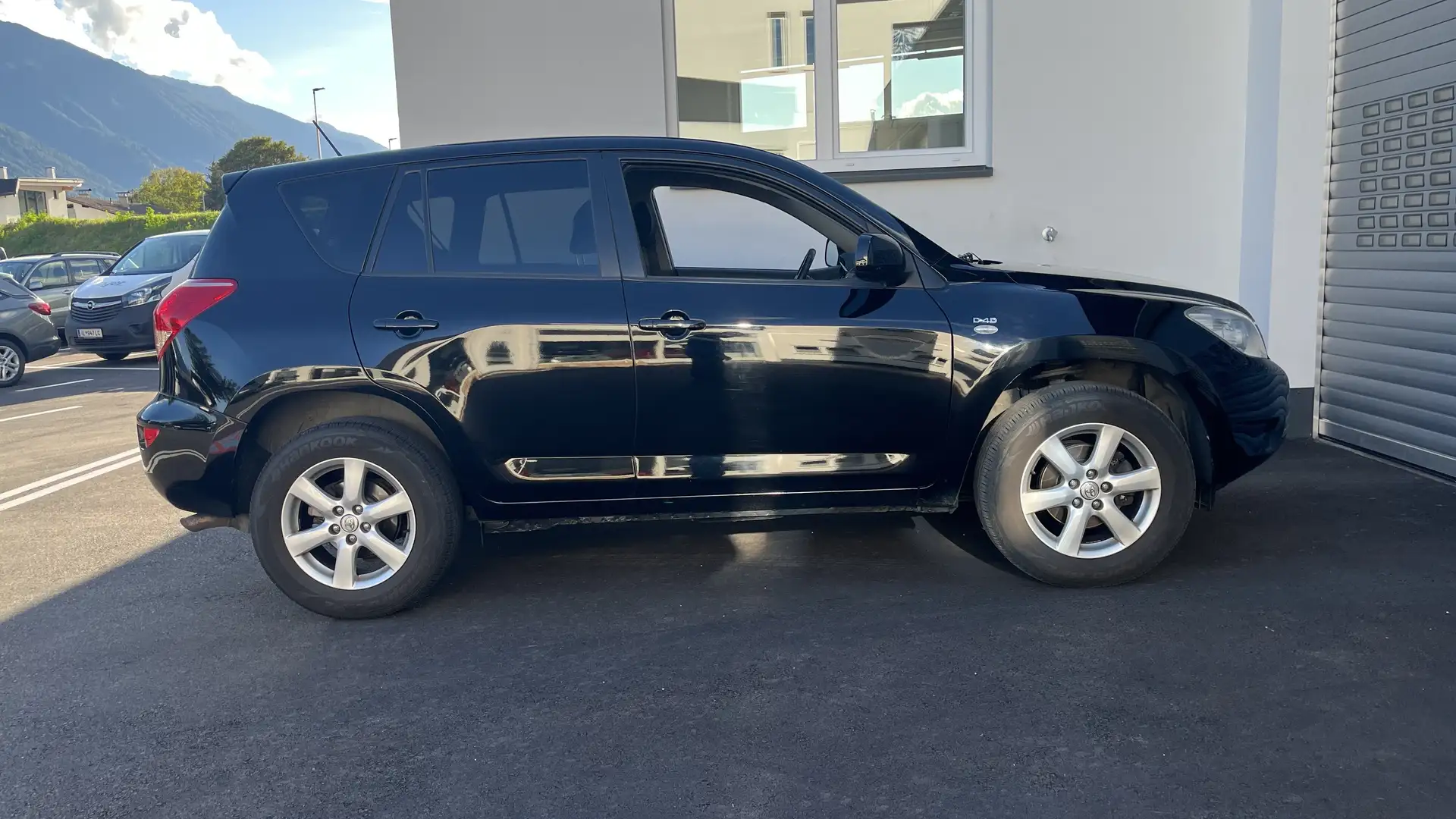 Toyota RAV4 2,2 D-4D 135 DPF 4WD Cross Sport - 1