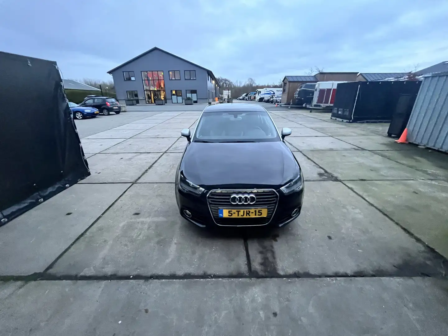 Audi A1 1.2 TFSI Attr. PL. Zwart - 2