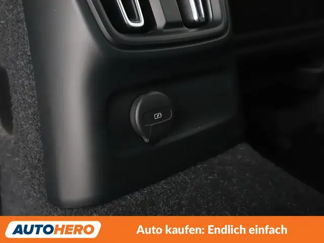 Volvo XC40 view 29