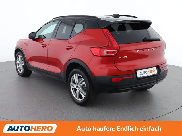 Volvo XC40 view 4