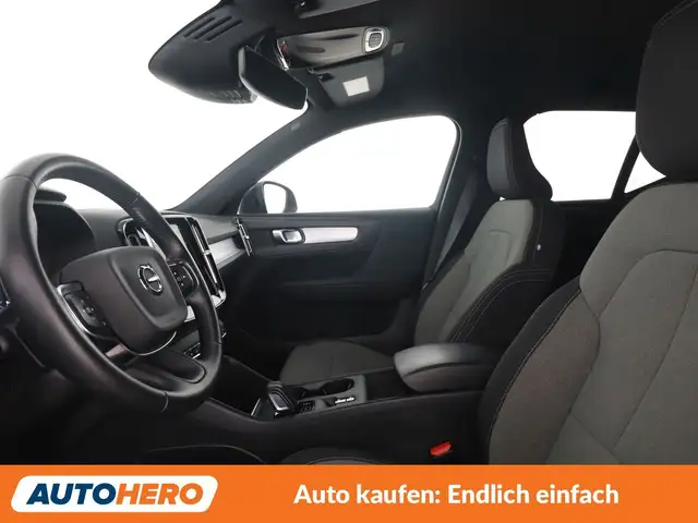Volvo XC40 view 10