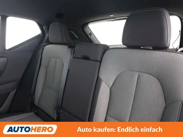 Volvo XC40 view 14