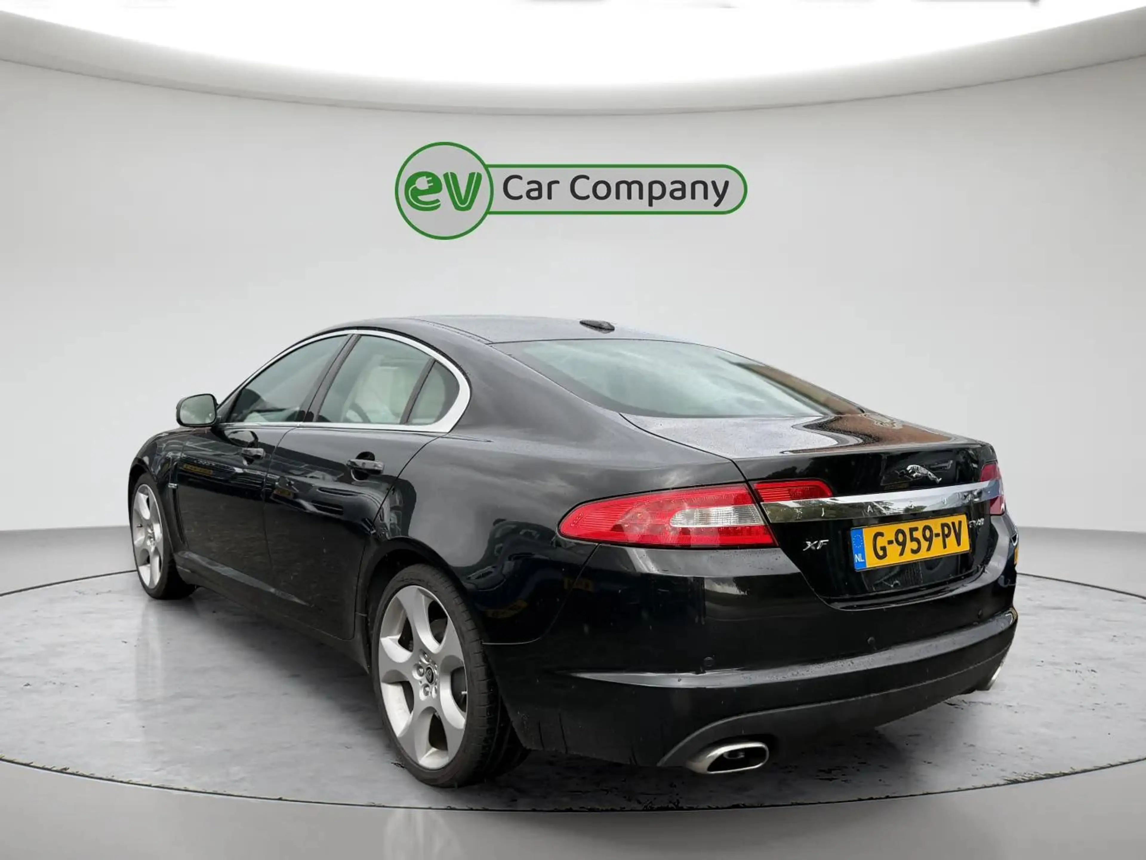 Jaguar XF 4.2 V8 SV8 Supercharged | Bowers & Wilkins | Panor — photo 3