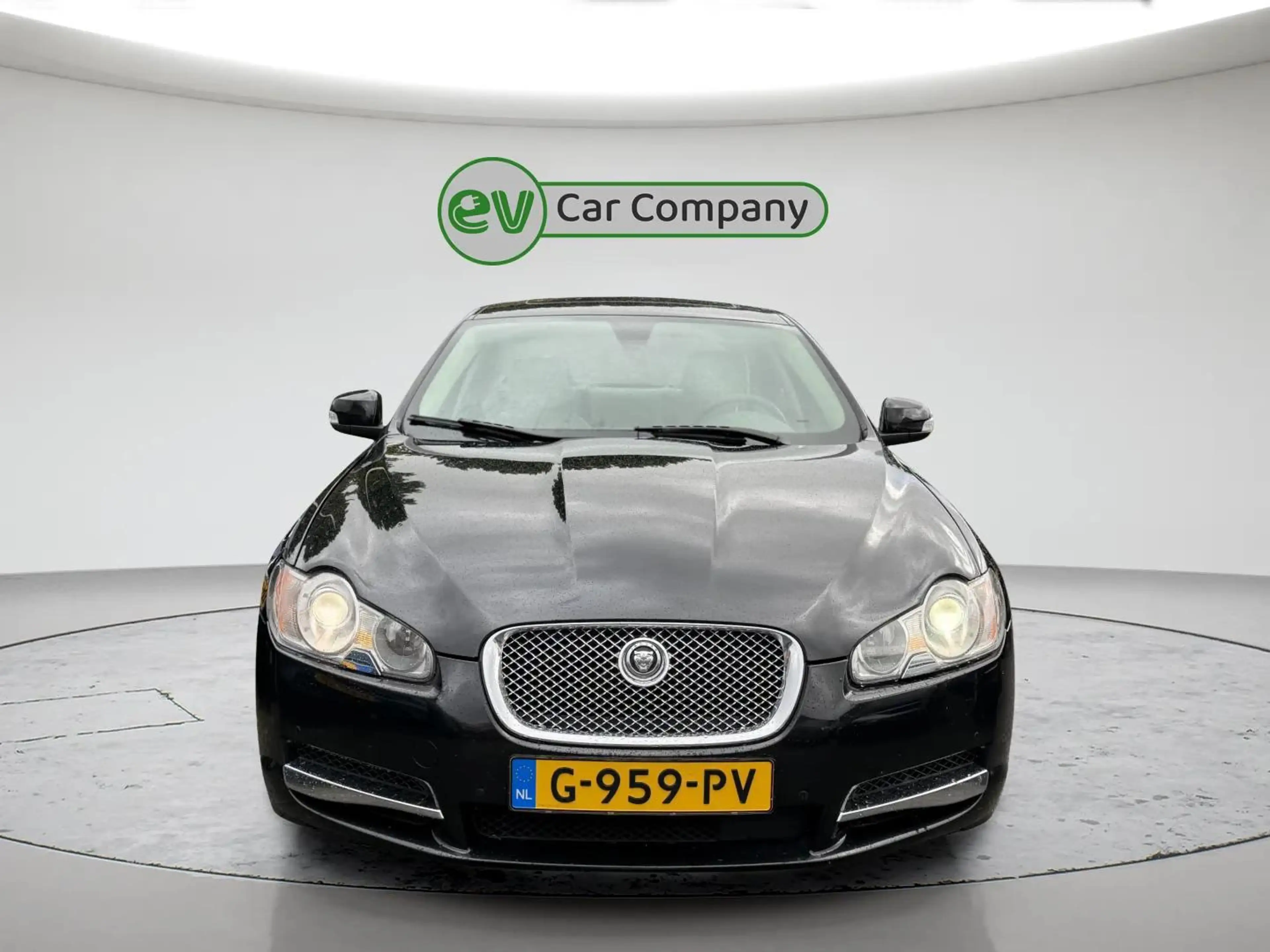 Jaguar XF 4.2 V8 SV8 Supercharged | Bowers & Wilkins | Panor — photo 8