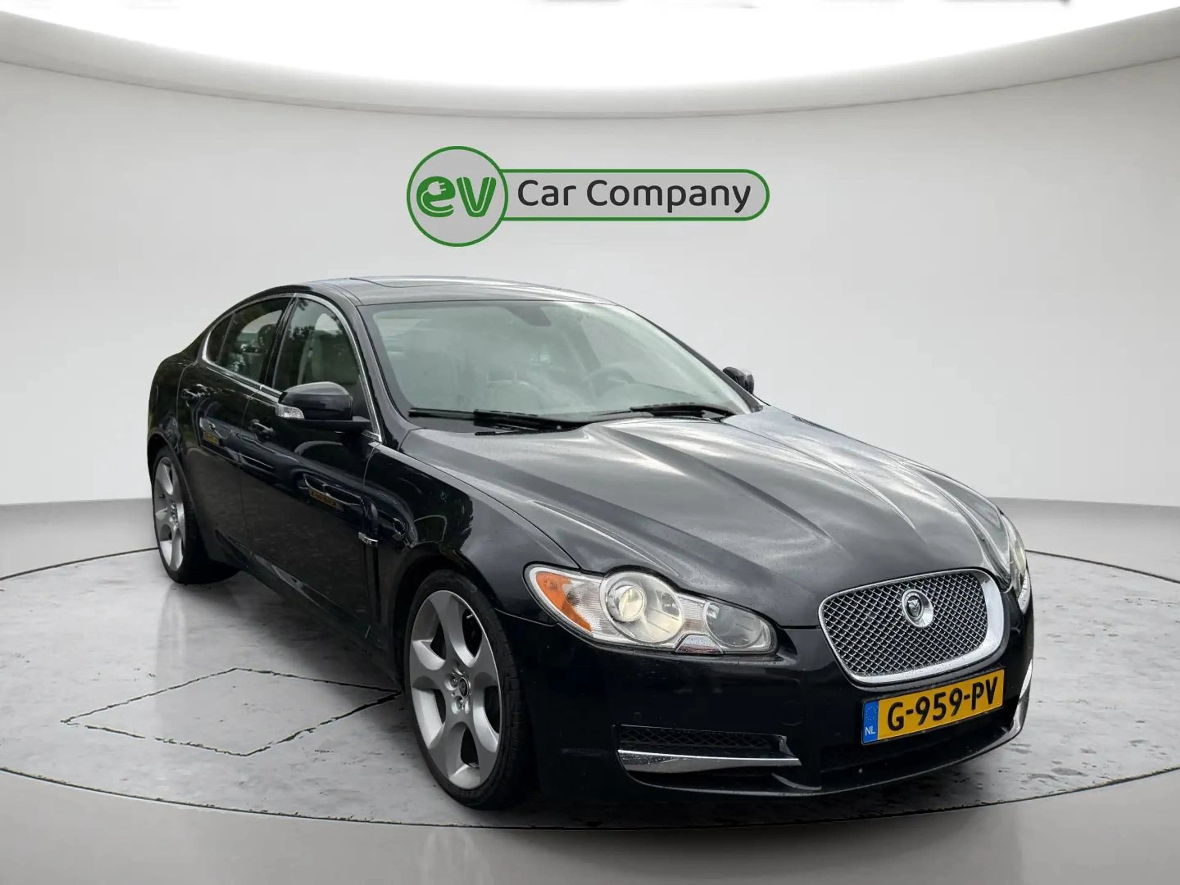 Jaguar XF 4.2 V8 SV8 Supercharged | Bowers & Wilkins | Panor — photo 2