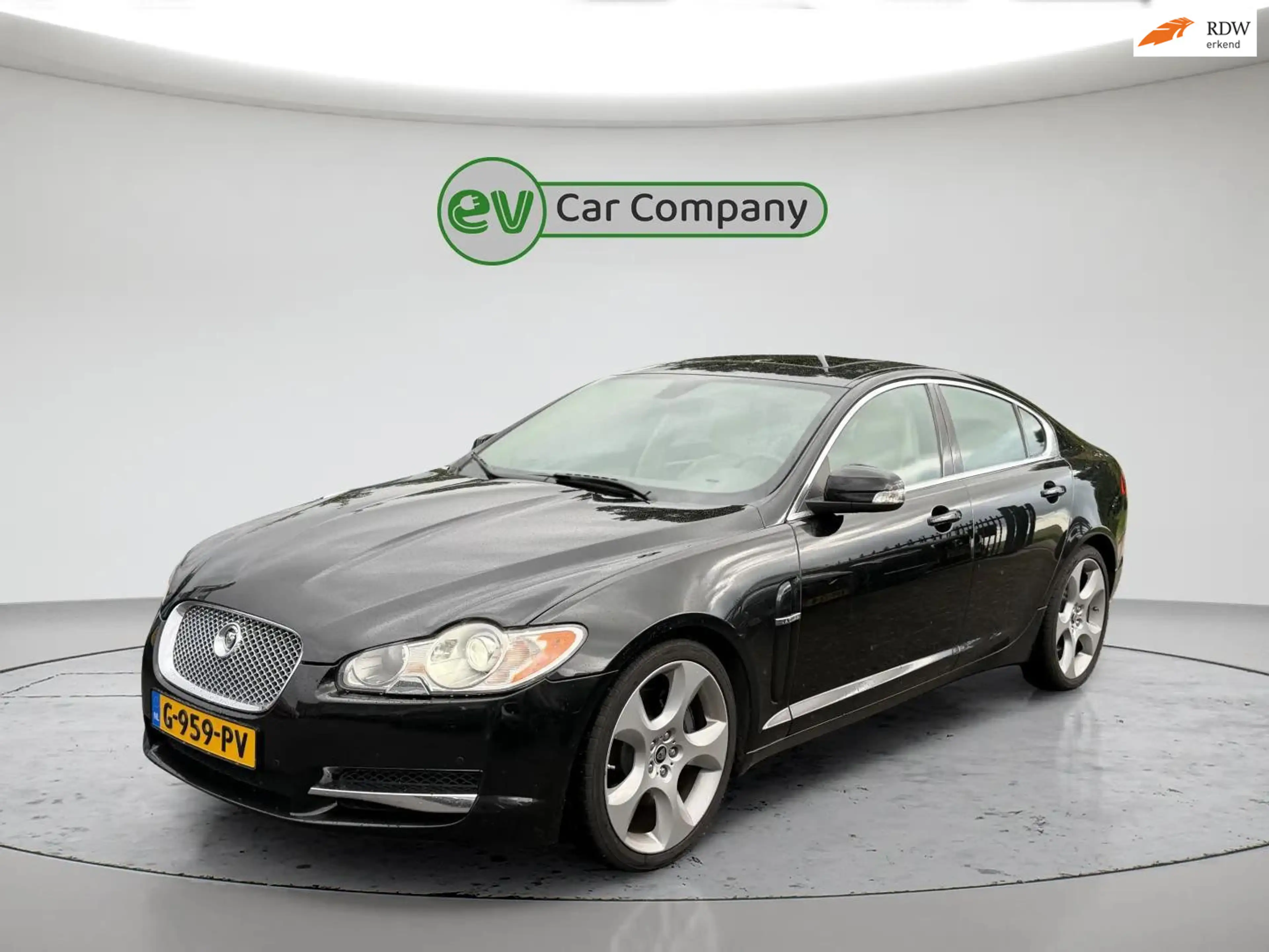 Jaguar XF 4.2 V8 SV8 Supercharged | Bowers & Wilkins | Panor