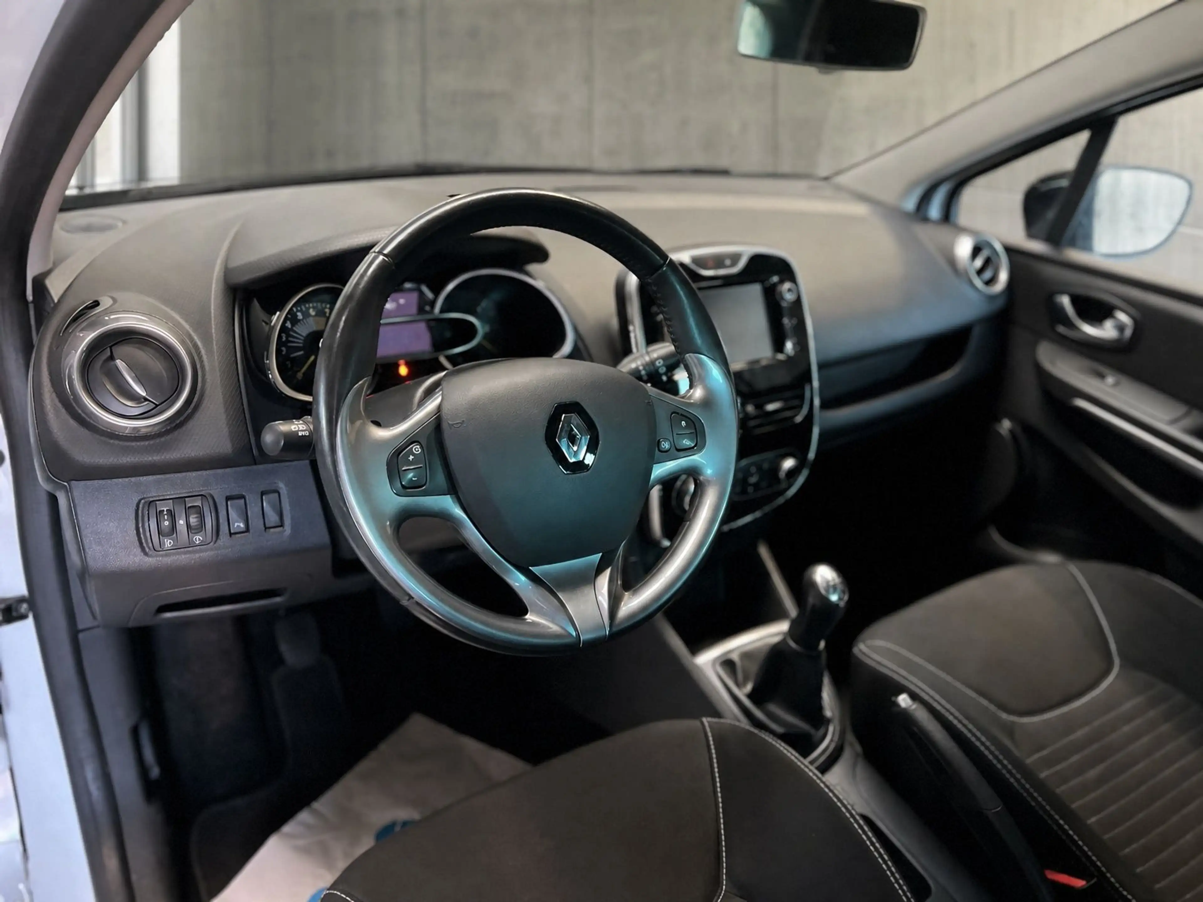 Renault Clio Limited *NAVI*PDC*KLIMAAUT*KEYLESS*TEMPOMAT — photo 15
