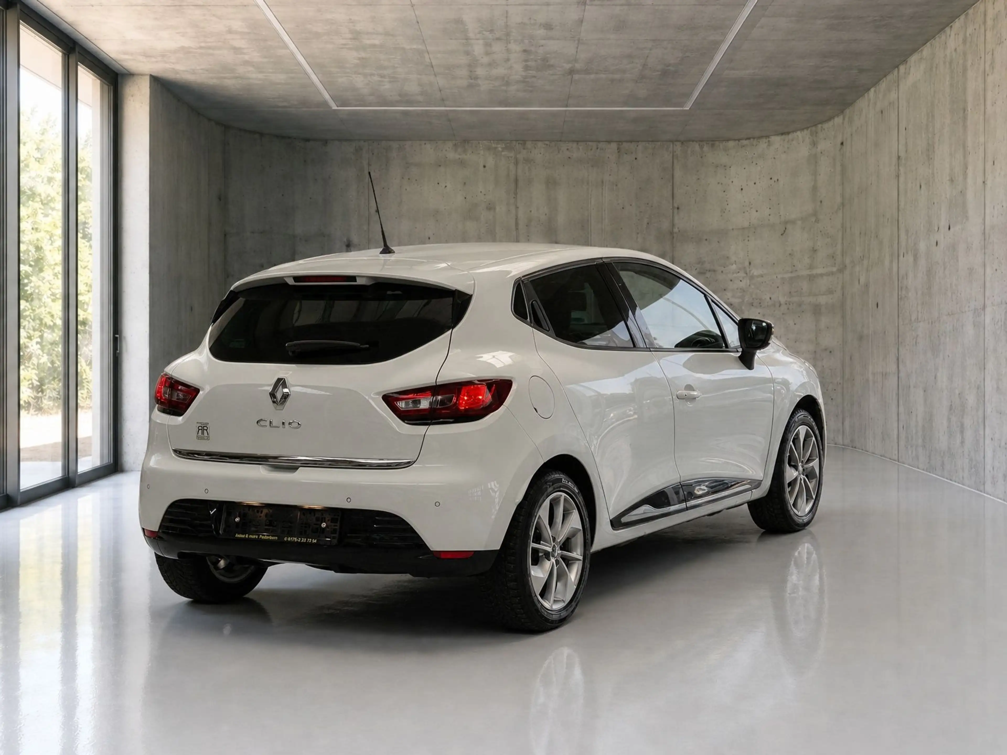 Renault Clio Limited *NAVI*PDC*KLIMAAUT*KEYLESS*TEMPOMAT — photo 6