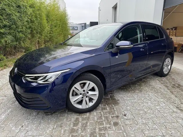 Volkswagen Golf view 4