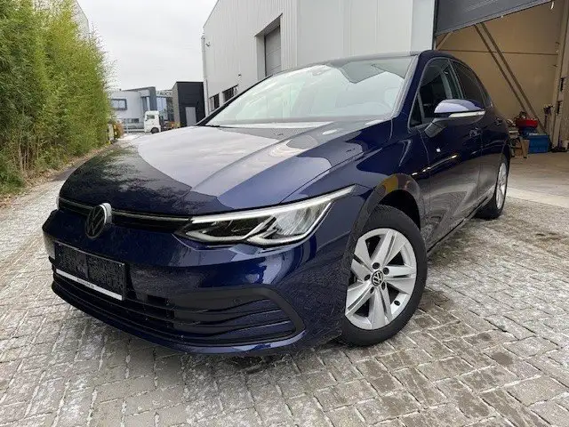 Volkswagen Golf view 2