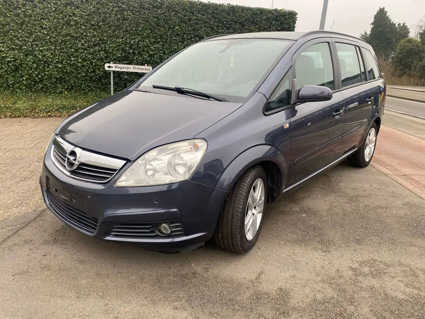 Opel Zafira Zafira 1.8 16V Comfort - 1