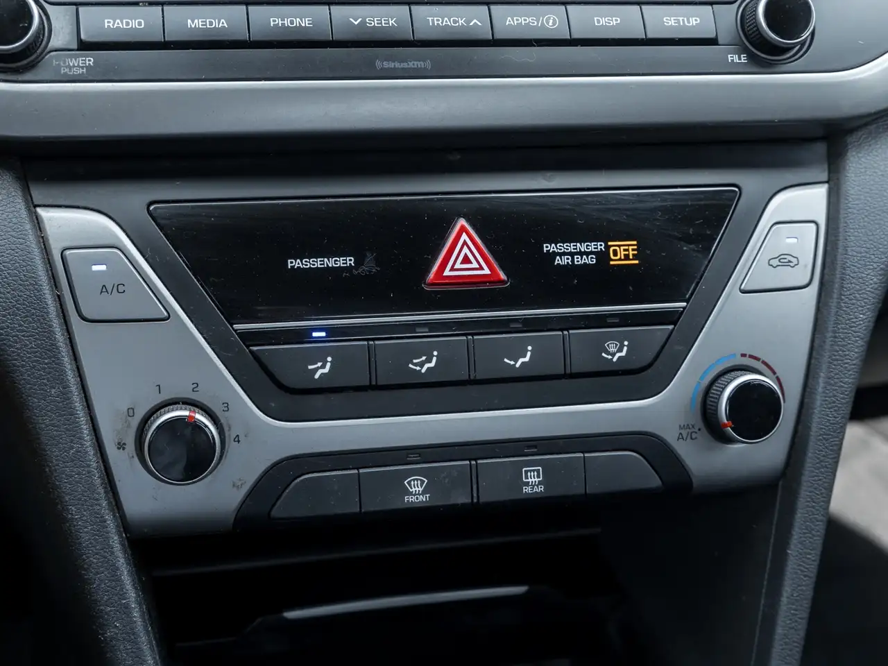 Hyundai ELANTRA снимка Hyundai ELANTRA