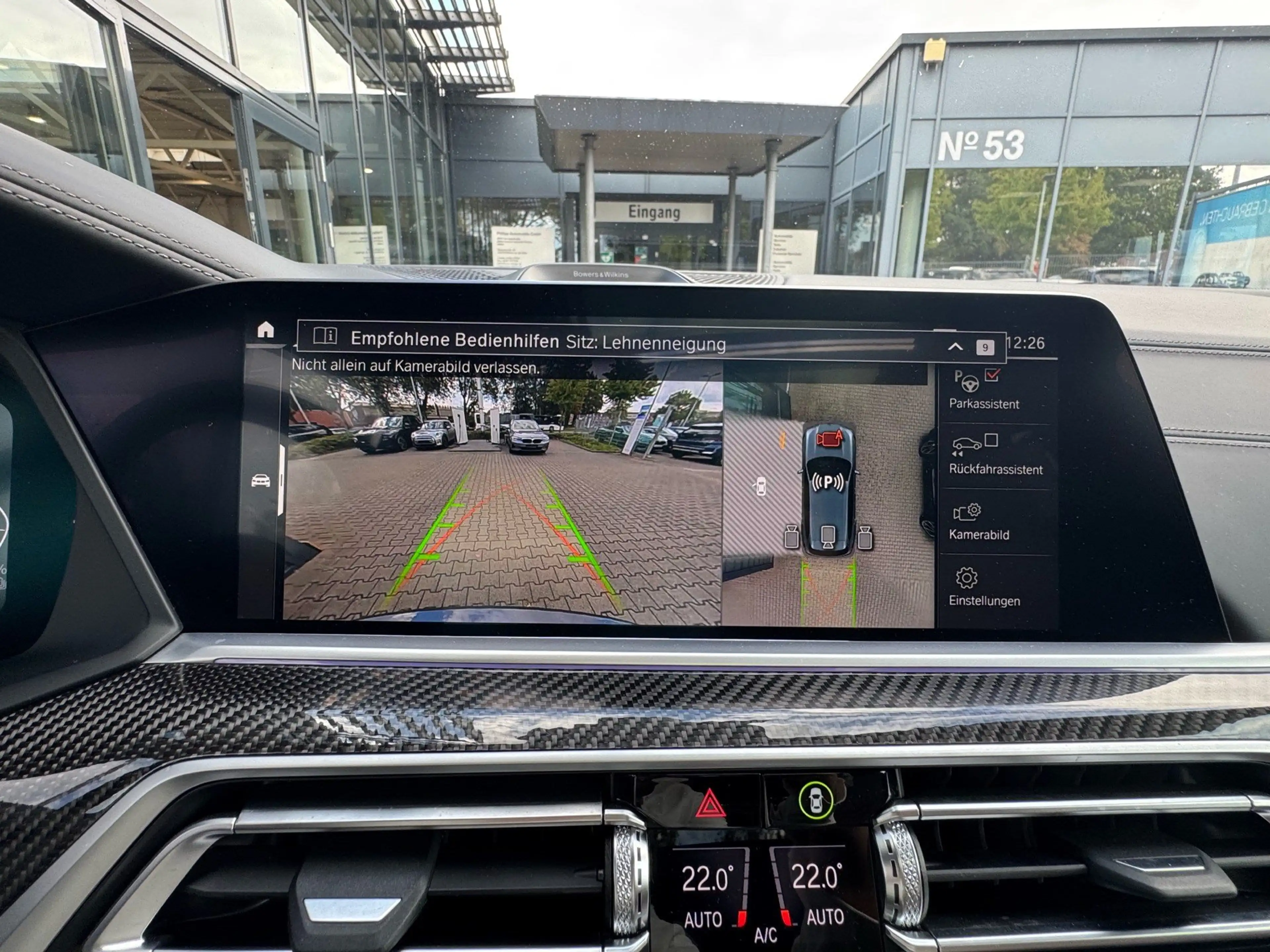 BMW X5 xDrive45e M Sport Luft TV Pano Laser AHK B&W — photo 9