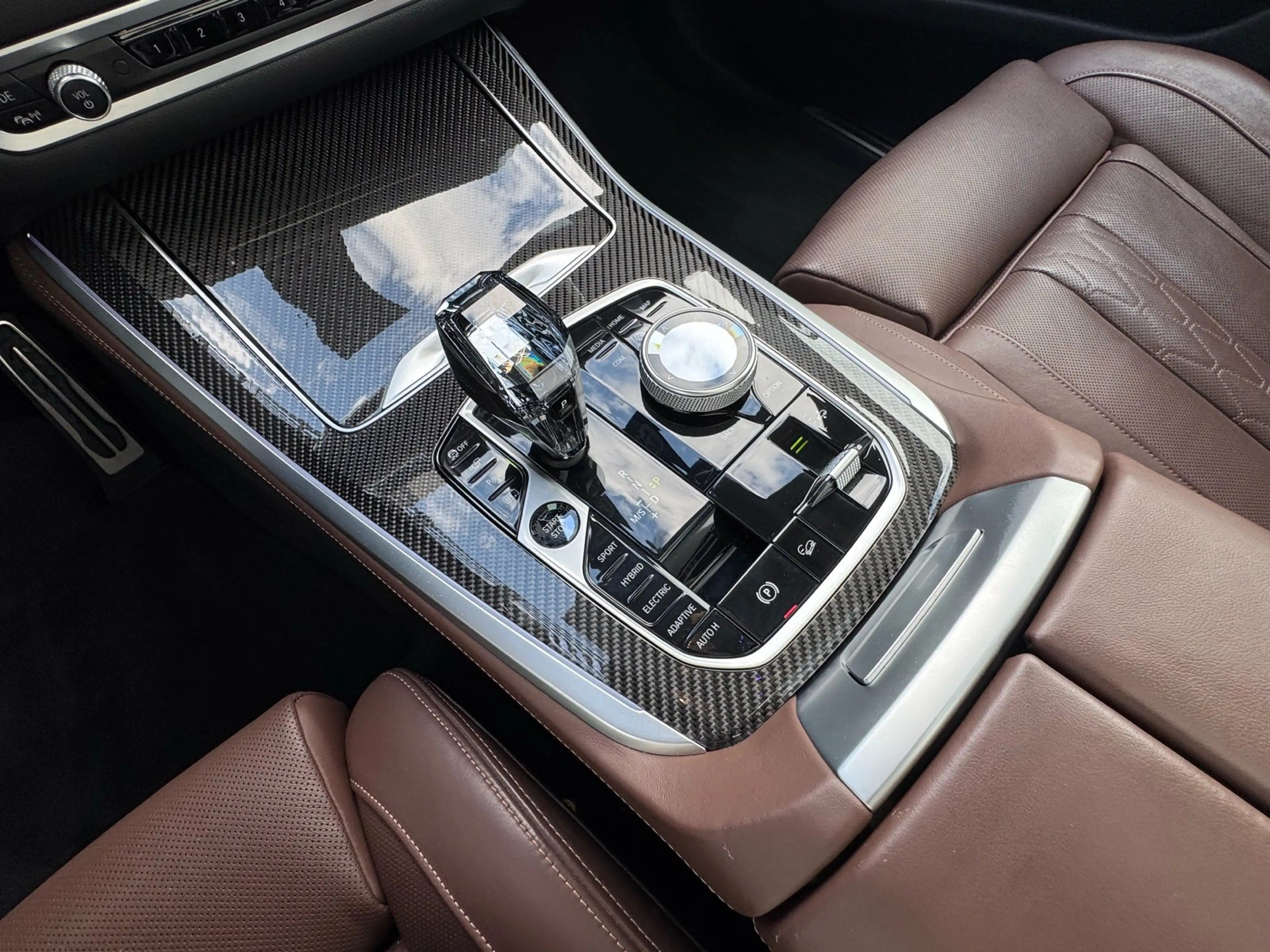 BMW X5 xDrive45e M Sport Luft TV Pano Laser AHK B&W — photo 12