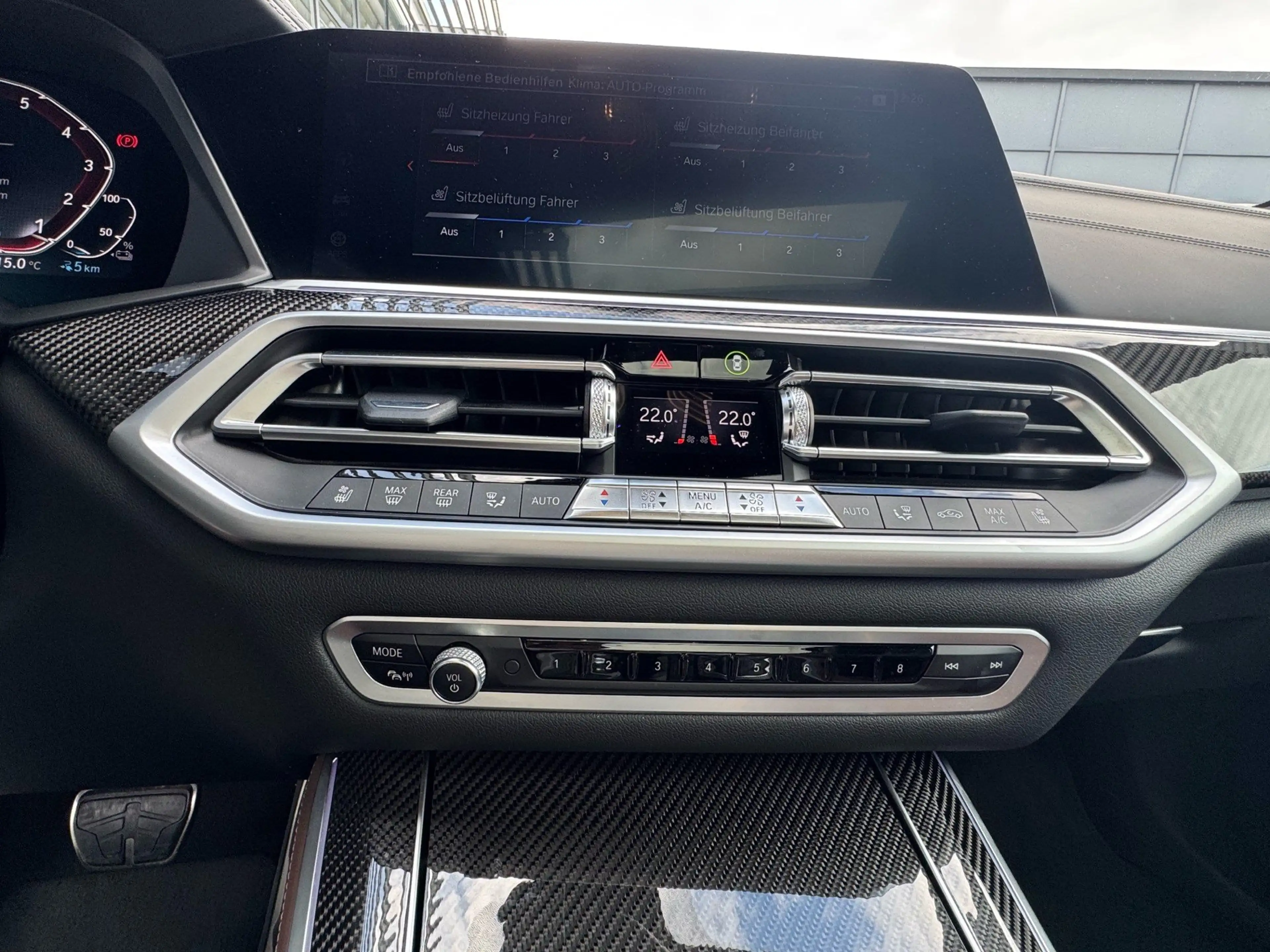 BMW X5 xDrive45e M Sport Luft TV Pano Laser AHK B&W — photo 14