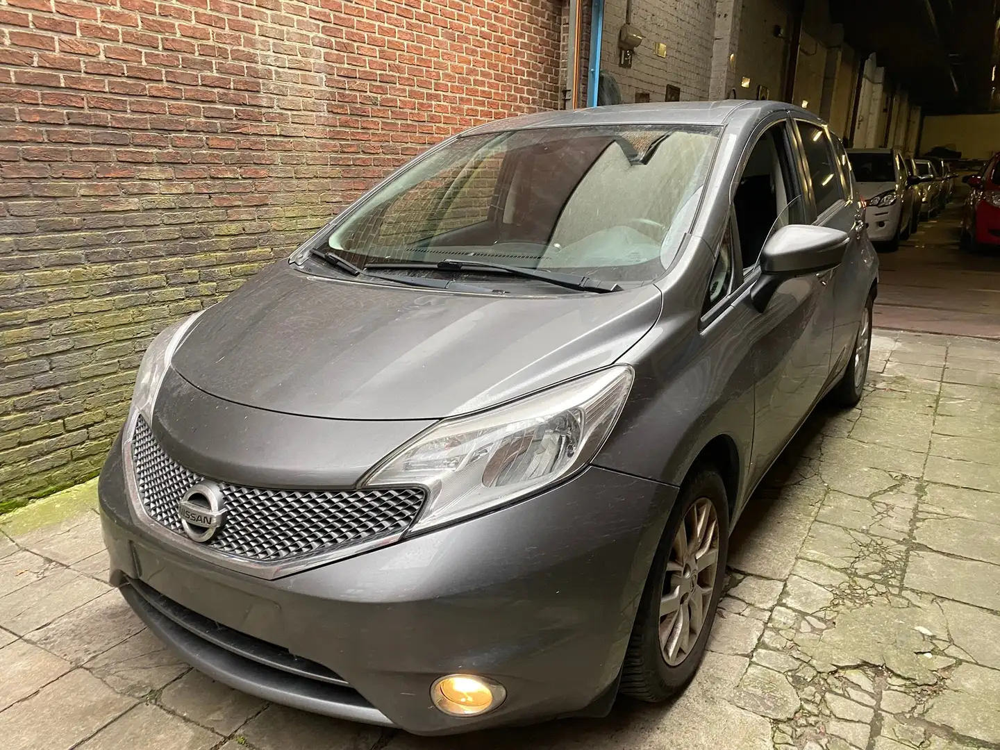 Nissan Note Note 1.5 dCi Connect Edition Sport Pack Gris - 2