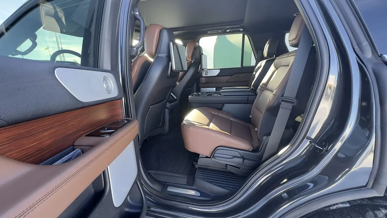 Lincoln Navigator 2022 — фото 13