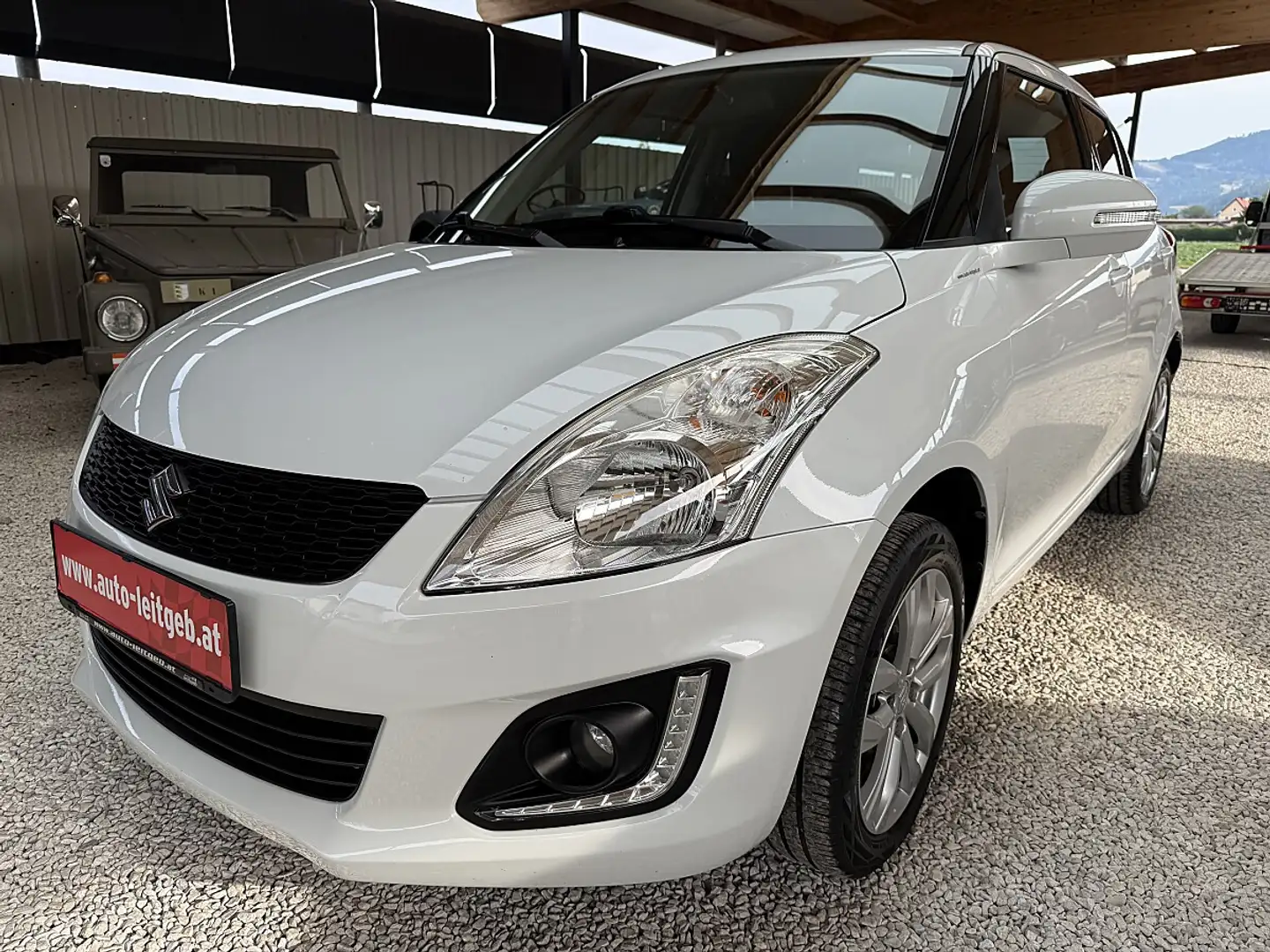 Suzuki Swift 1,2 4WD Limited Edition Weiß - 1