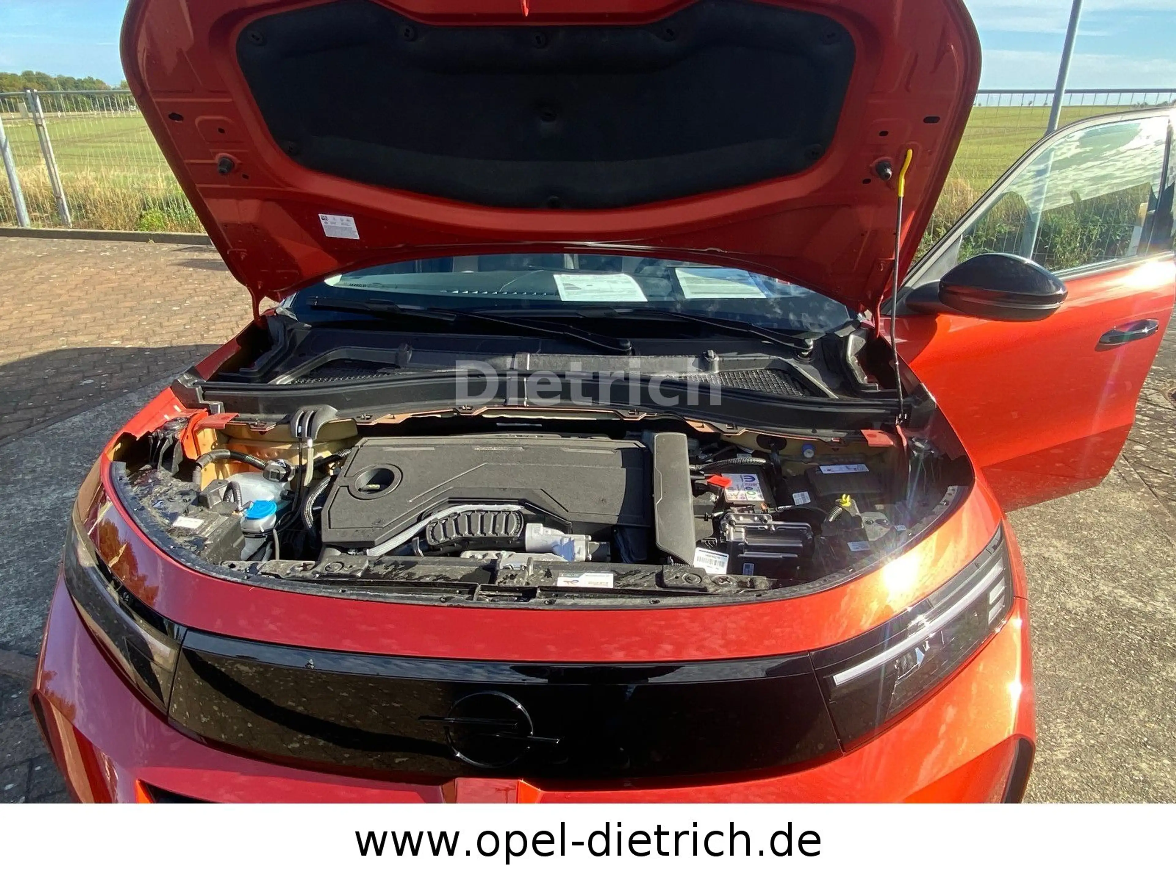 Opel Frontera GS 1.2 145PS Hybrid Automatik 7-Sitz. — photo 11